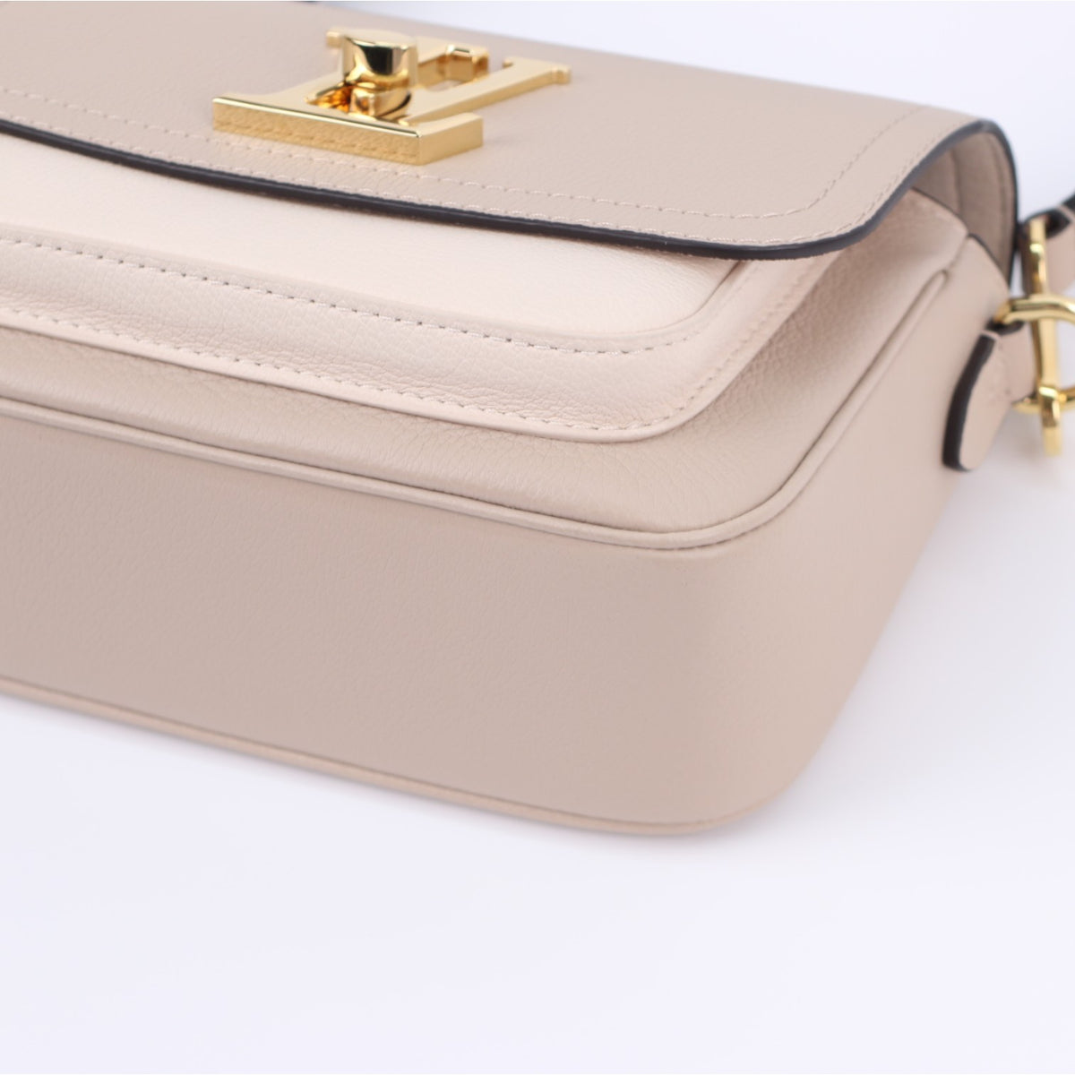 Louis Vuitton Lockme Tender Greige Grained Leather 3013