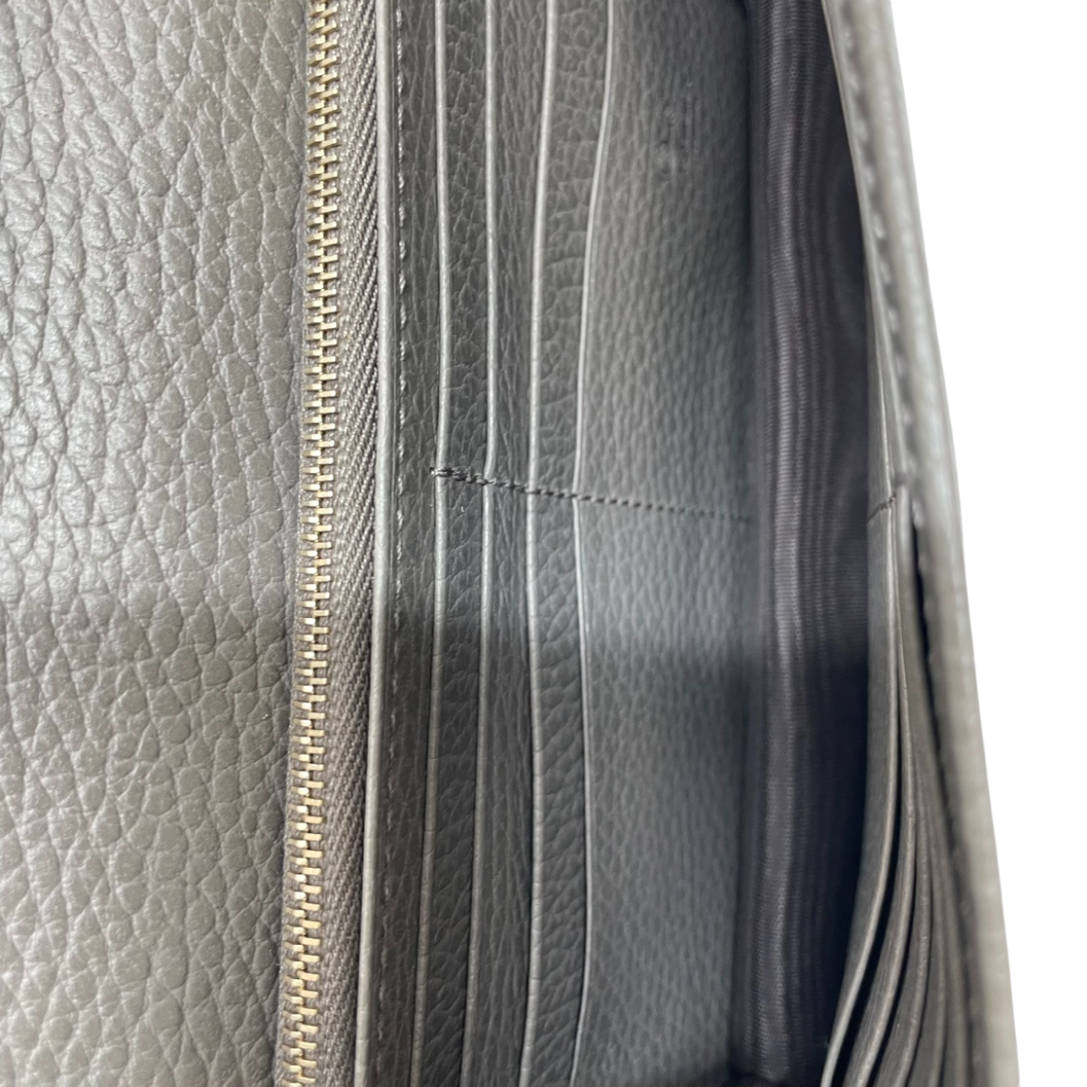 Gucci Interlocking GG Crossbody Grey 3022