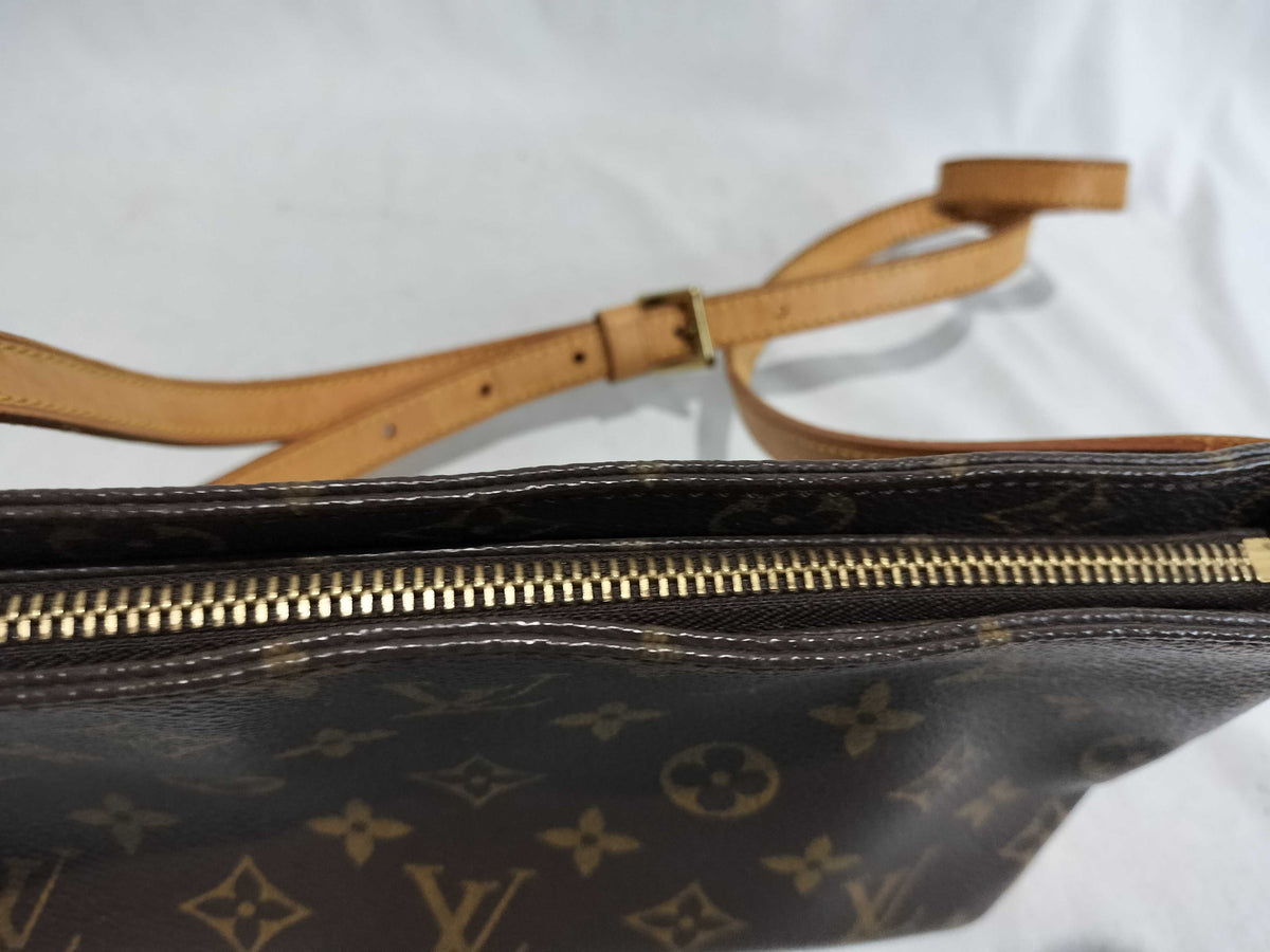 Louis Vuitton Trotteur Crossbody Monogram 3090