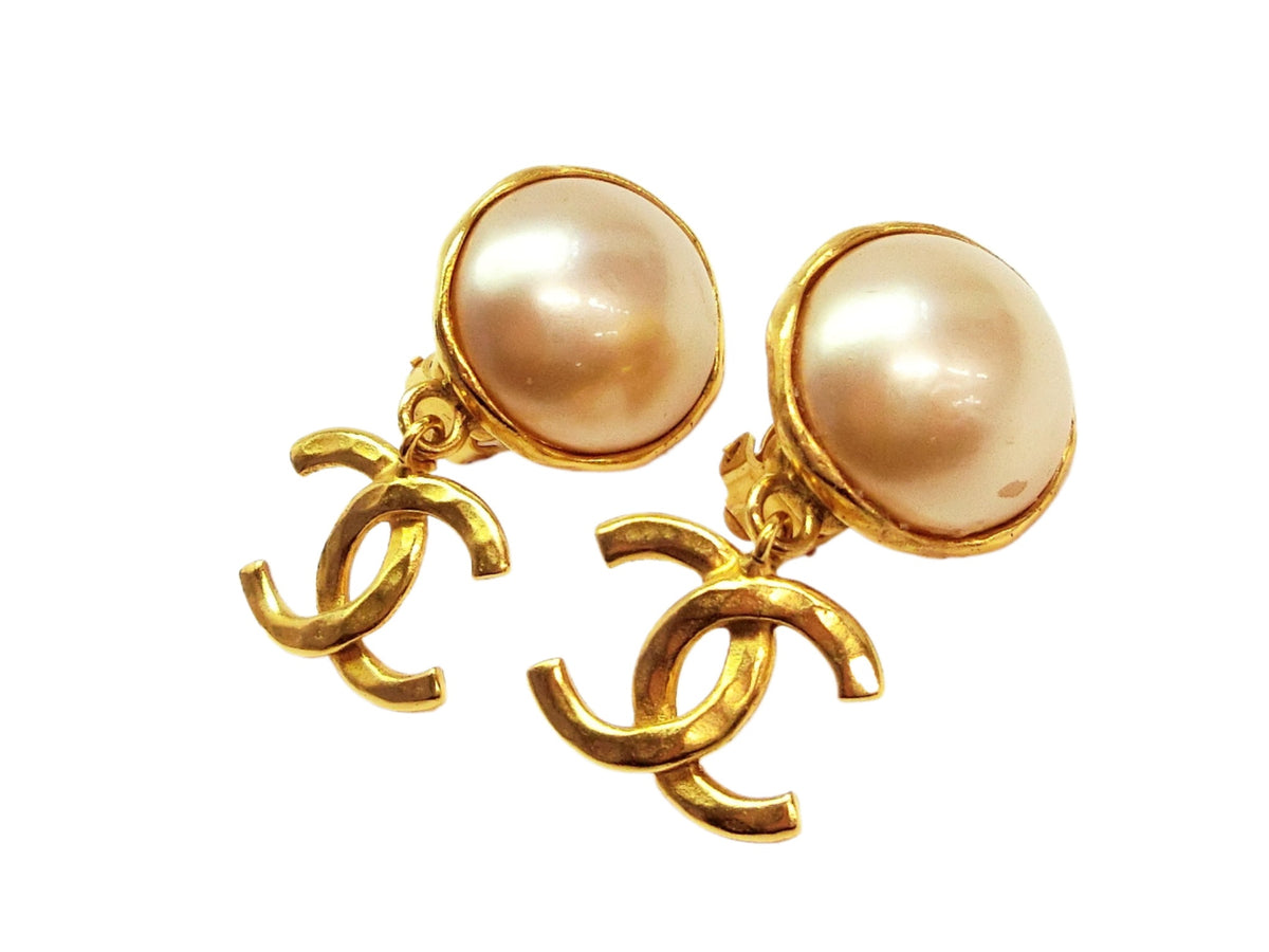 Chanel Pearl CC Dangle Earrings 2653
