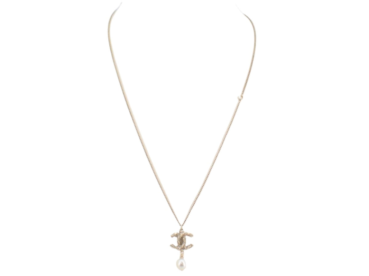 Chanel CC Pearl Drop Necklace 2697