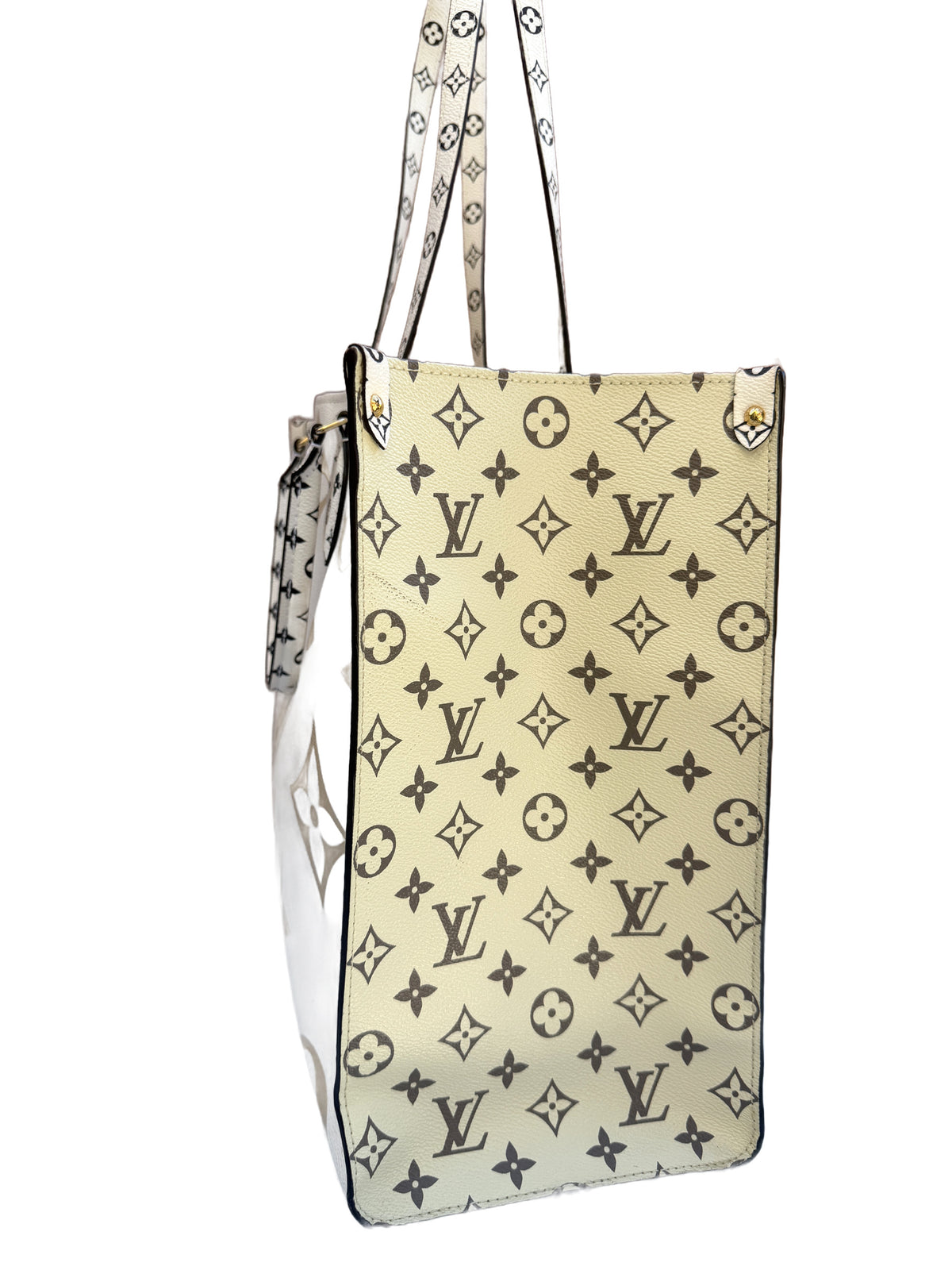 Louis Vuitton OnTheGo GM Giant Monogram Khaki 3507