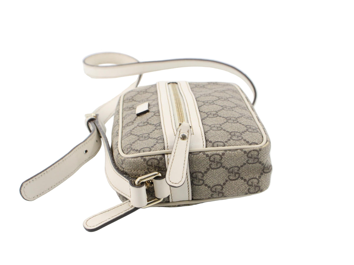 Gucci GG Supreme Front Zip Crossbody White 2937