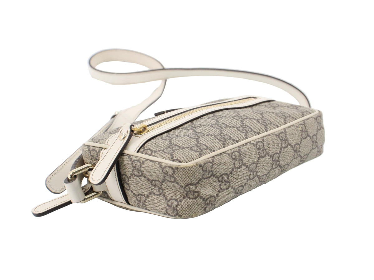 Gucci GG Supreme Front Zip Crossbody White 2937