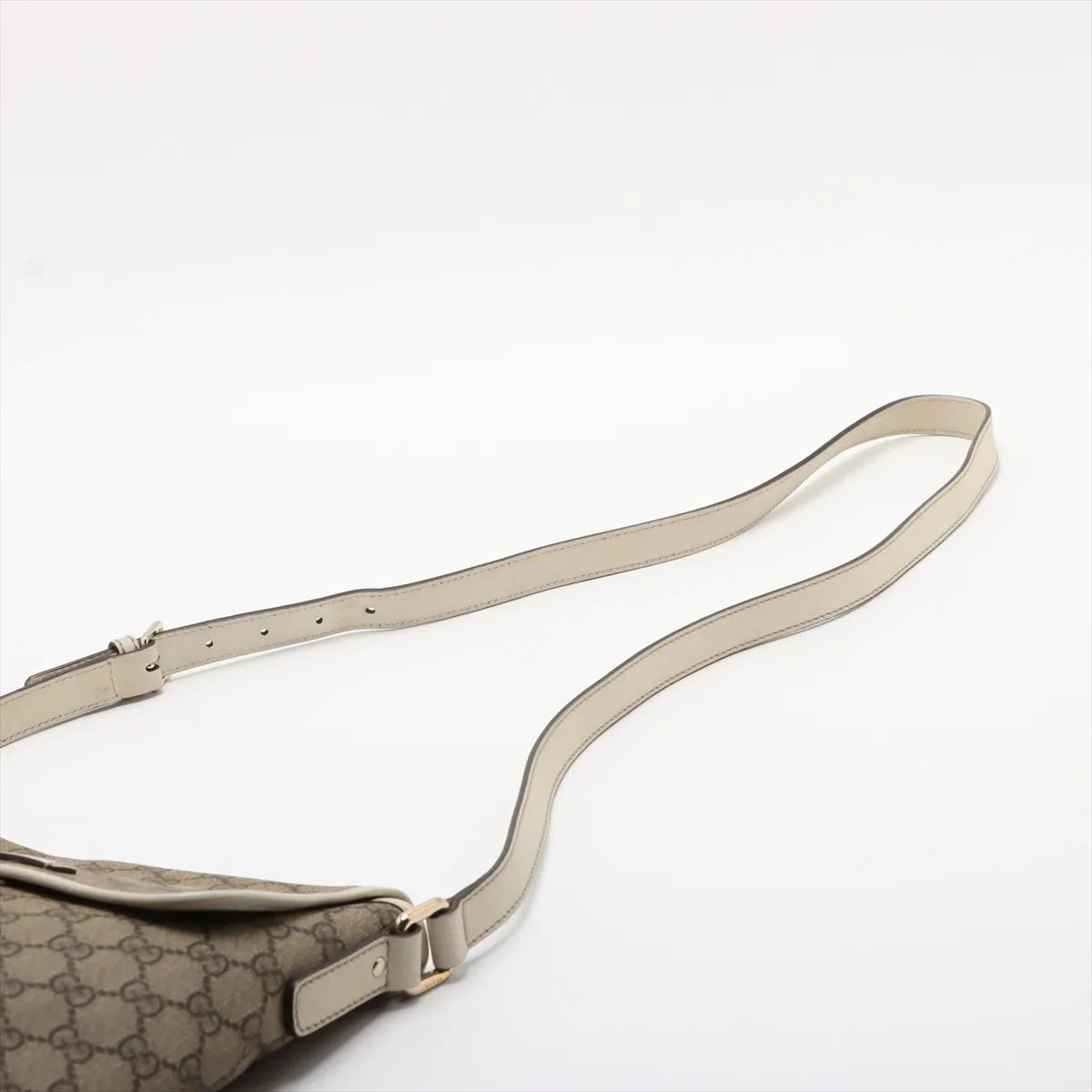 Gucci Front Pocket Shoulder Bag GG Supreme White 3464
