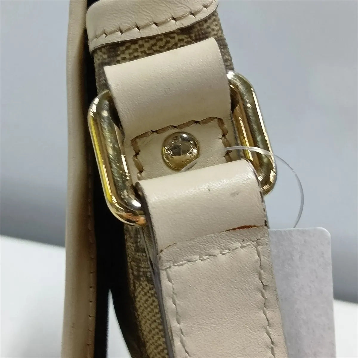 Gucci Front Pocket Shoulder Bag GG Supreme White 3464