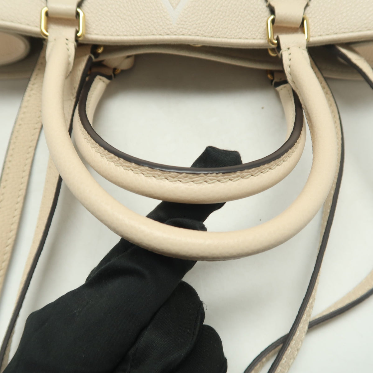 Louis Vuitton OnTheGo MM By The Pool Beige Monogram Giant 3084
