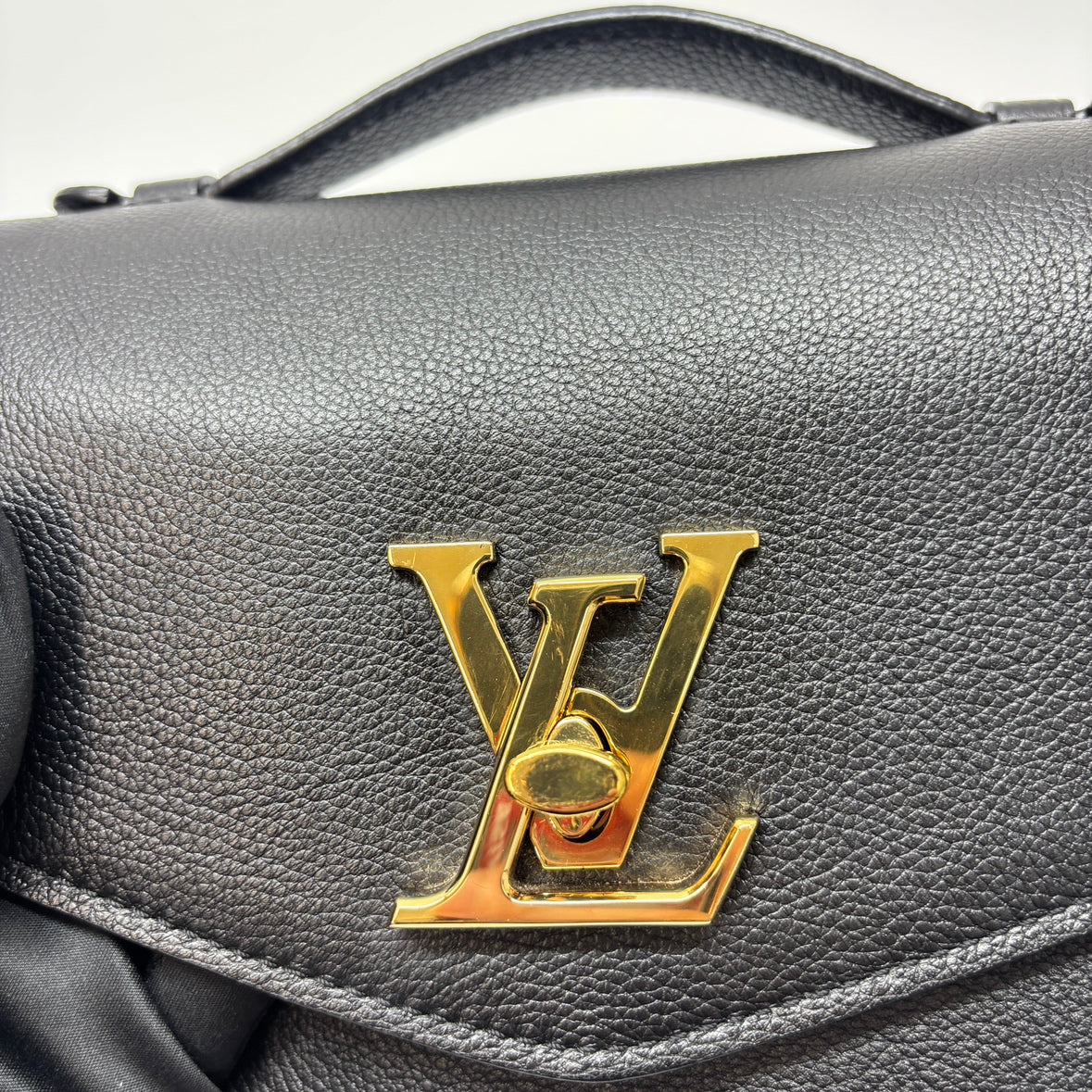 Louis Vuitton Oxford Lockme Black Leather 3014