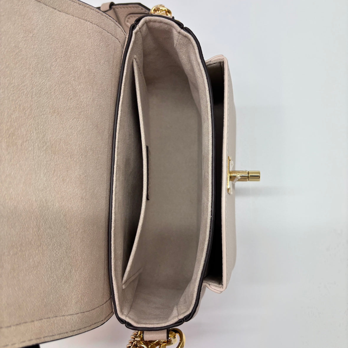 Louis Vuitton Lockme Tender Greige Grained Leather 3013