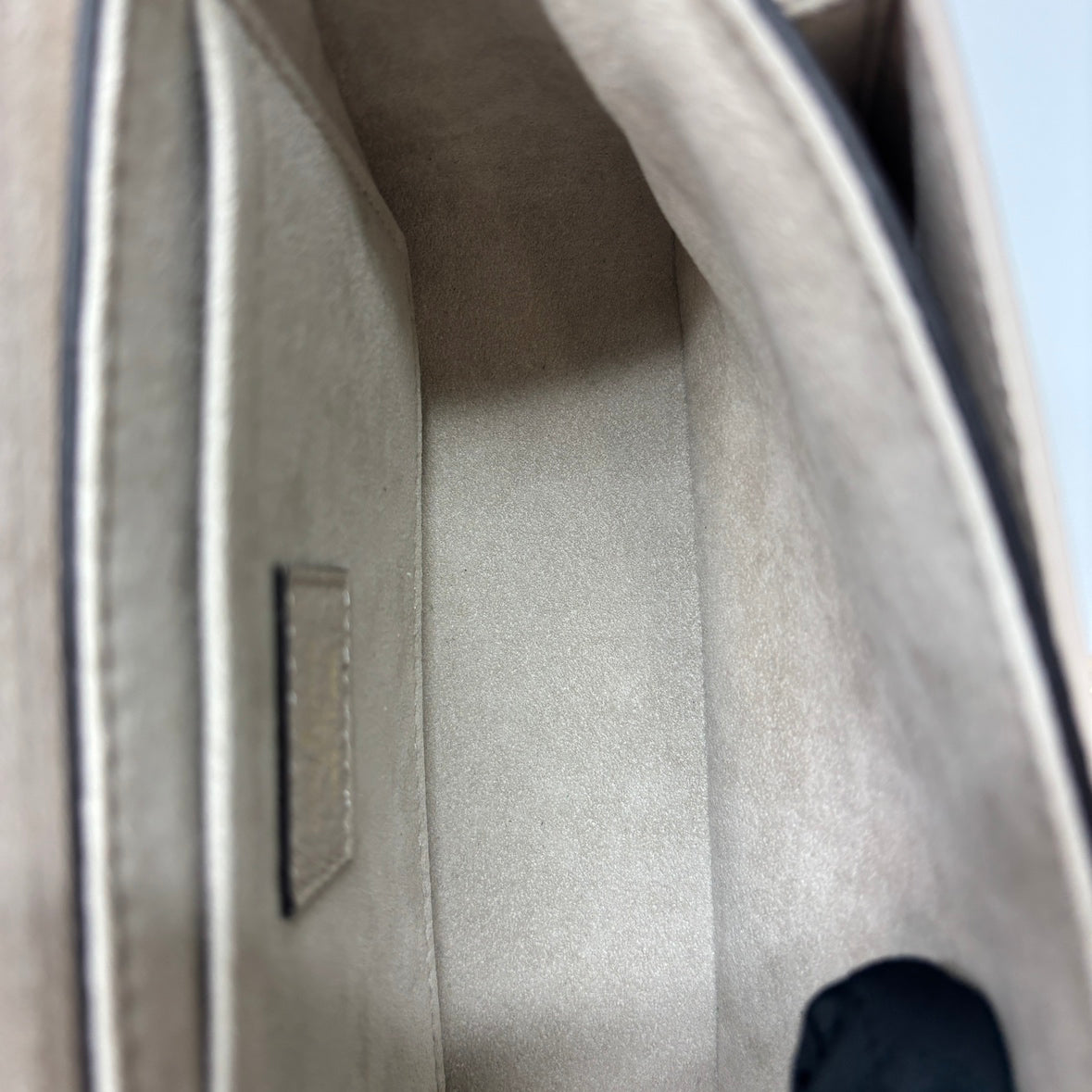 Louis Vuitton Lockme Tender Greige Grained Leather 3013