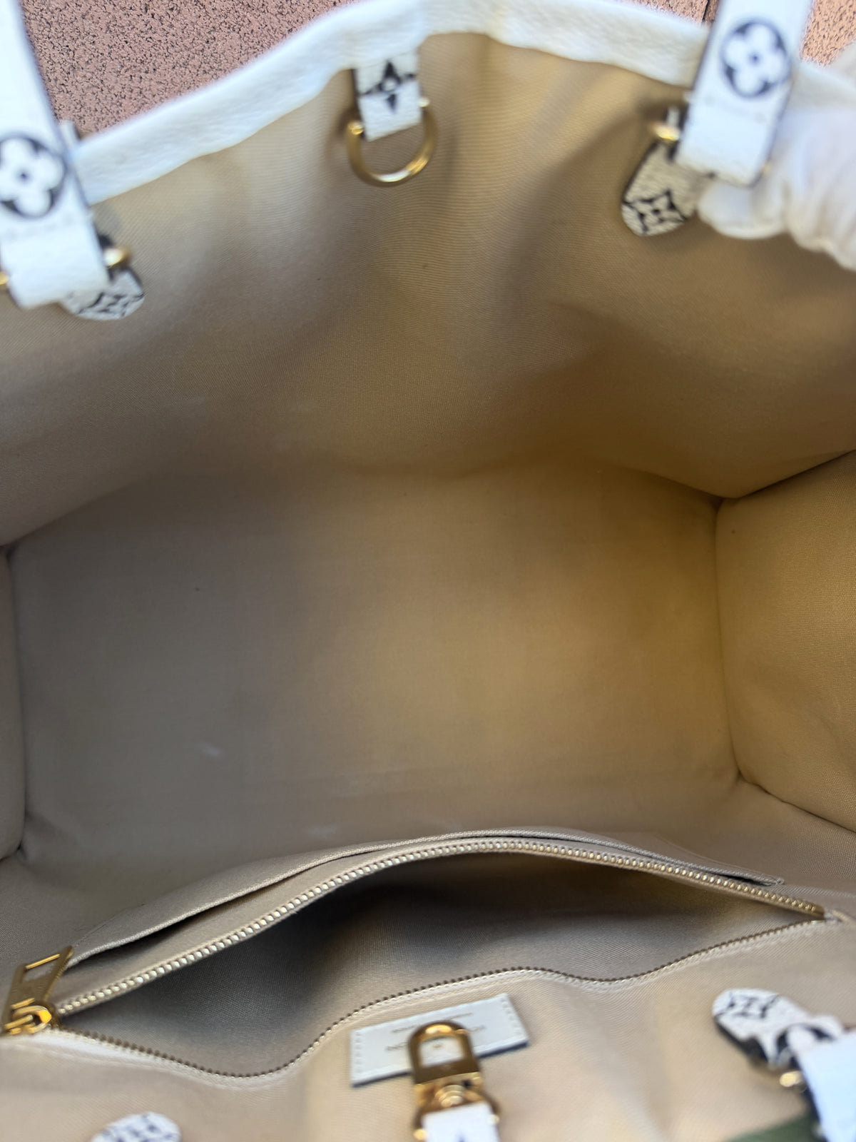 Louis Vuitton OnTheGo GM Giant Monogram Khaki 3507