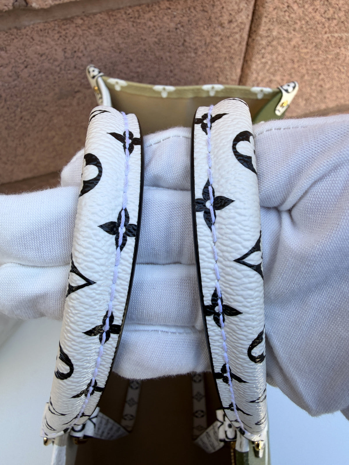Louis Vuitton OnTheGo GM Giant Monogram Khaki 3507