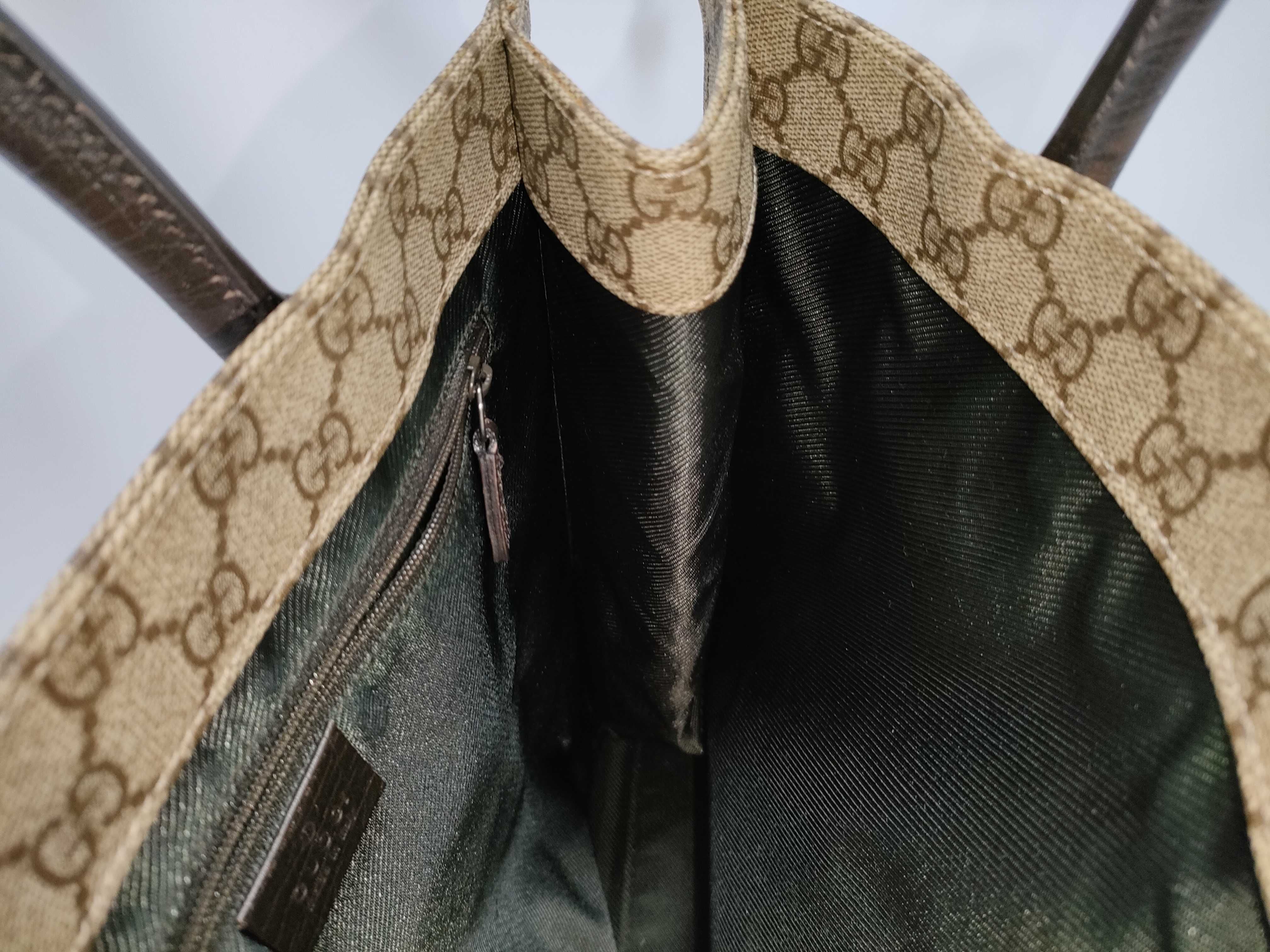 Gucci Vertical Tote GG Supreme 3192