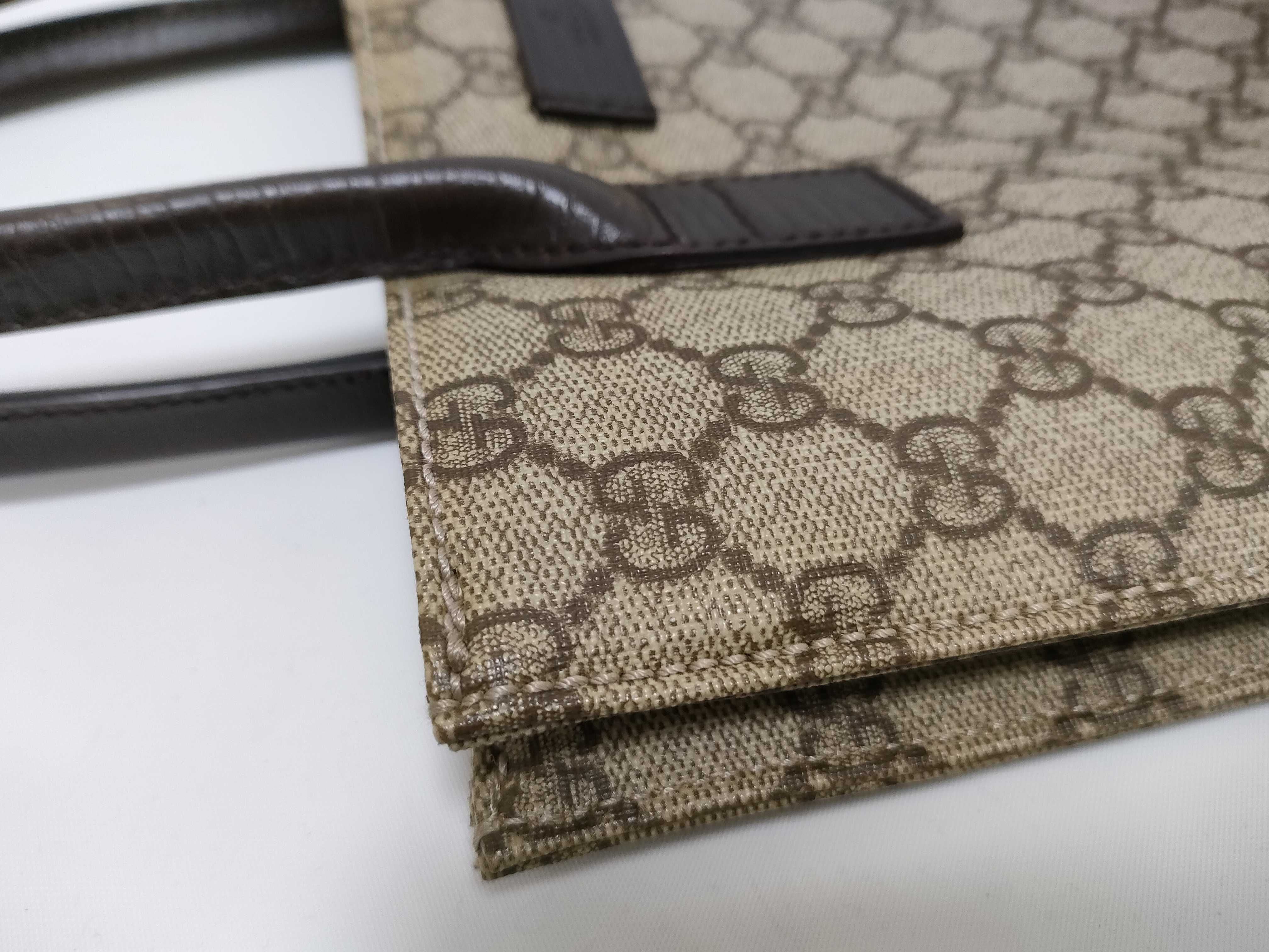Gucci Vertical Tote GG Supreme 3192