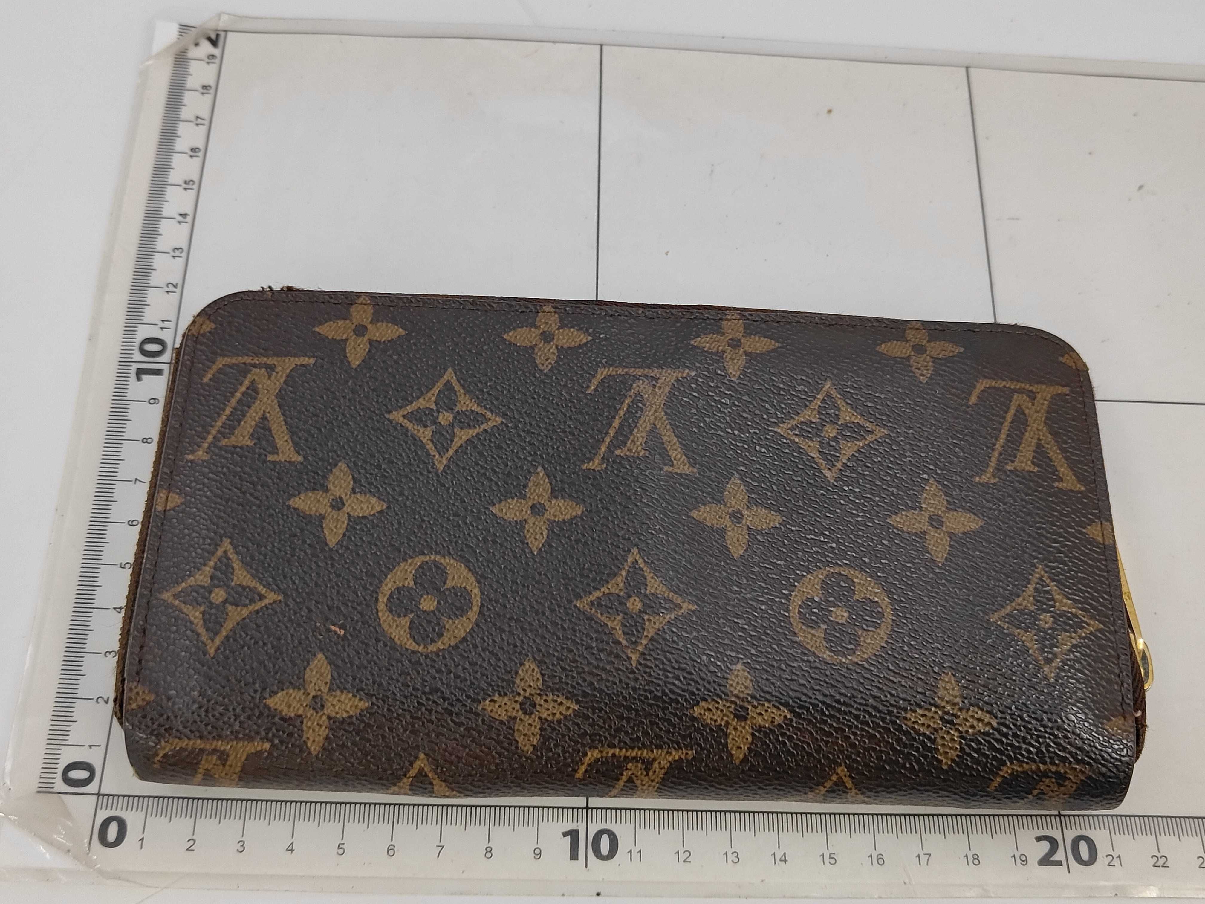Louis Vuitton Zippy Wallet Monogram 3186