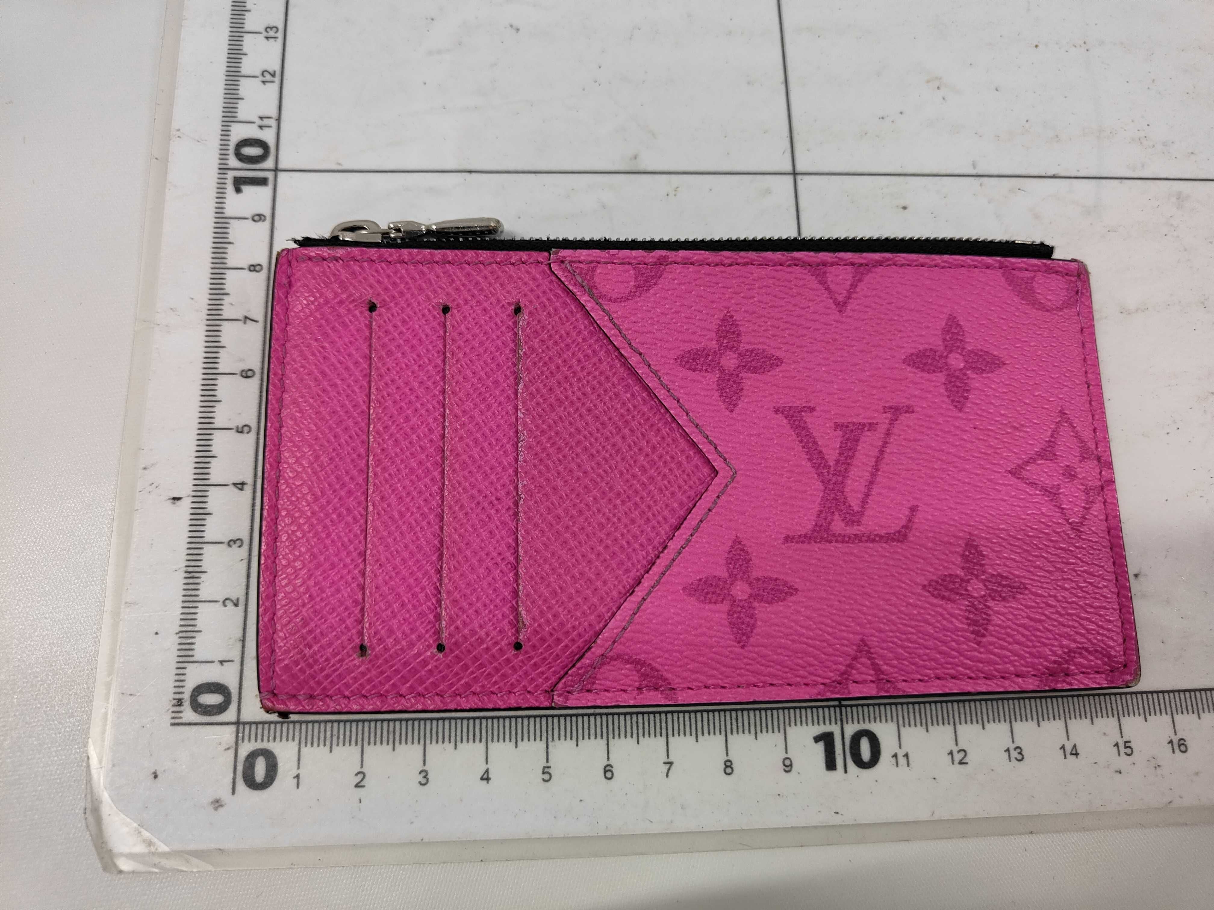 Louis Vuitton Louis Vuitton Coin Card Holder Pink Taigarama 3284