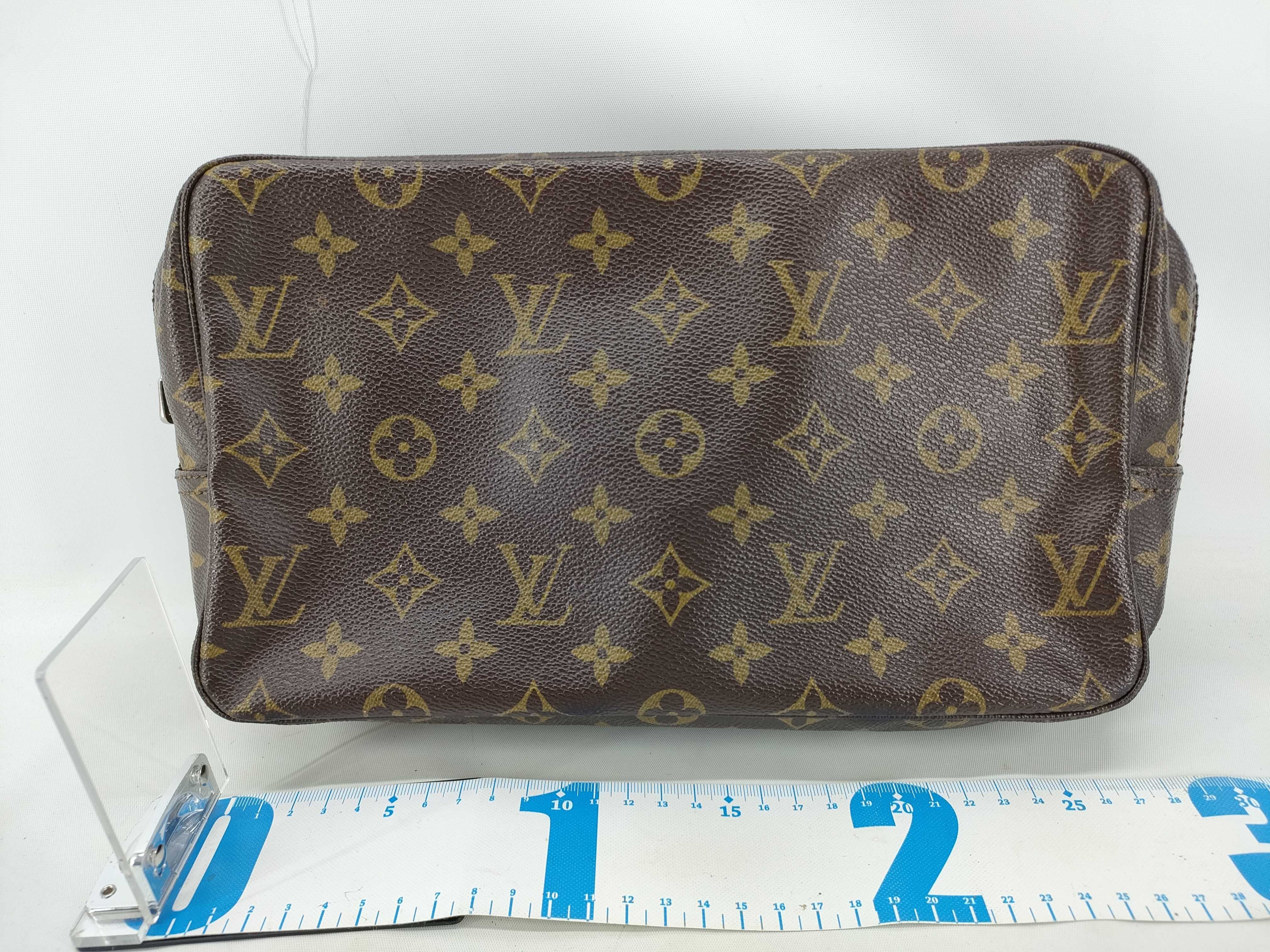 Louis Vuitton Trousse 28 Toiletry Monogram 3296