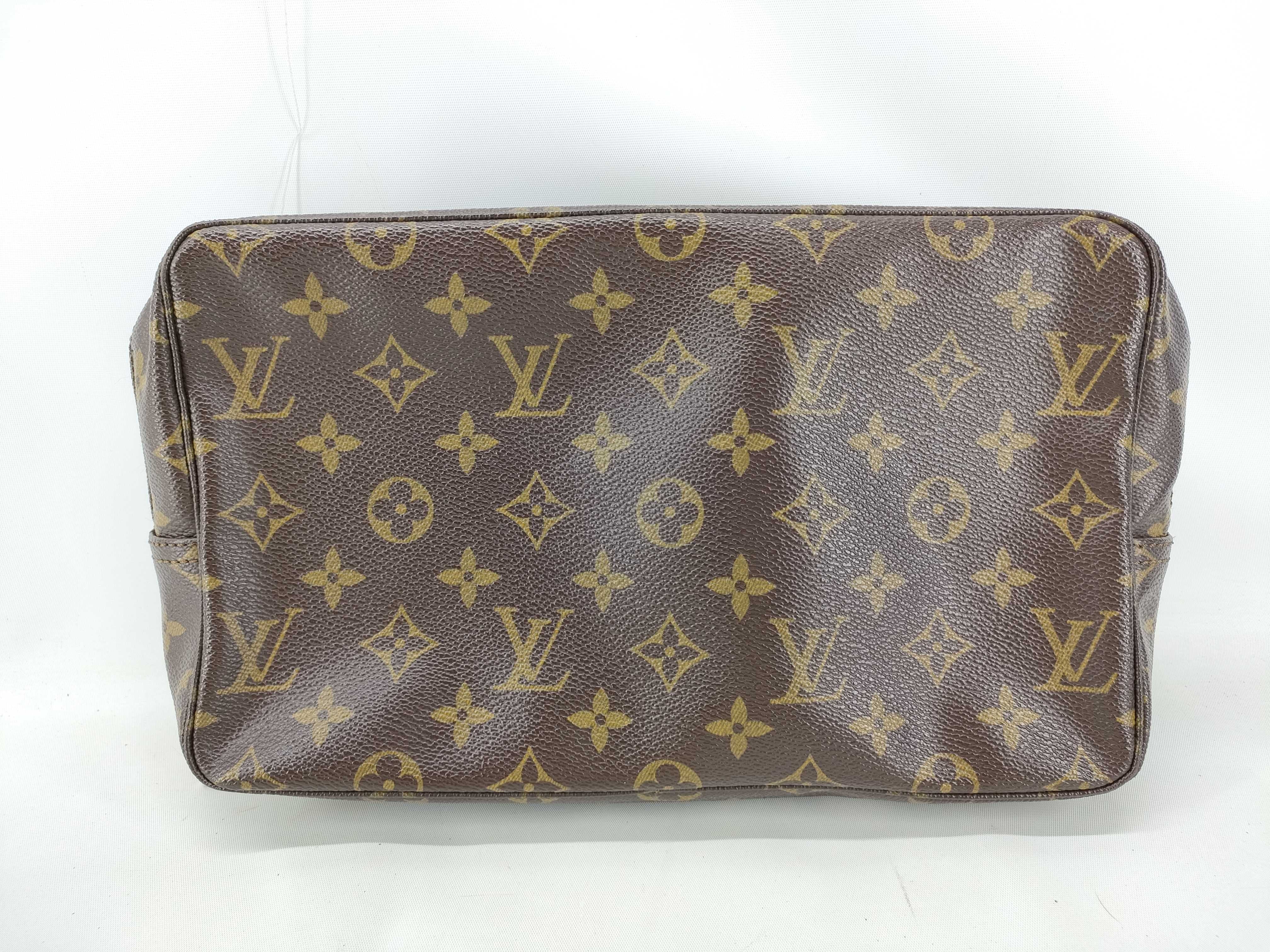 Louis Vuitton Trousse 28 Toiletry Monogram 3296