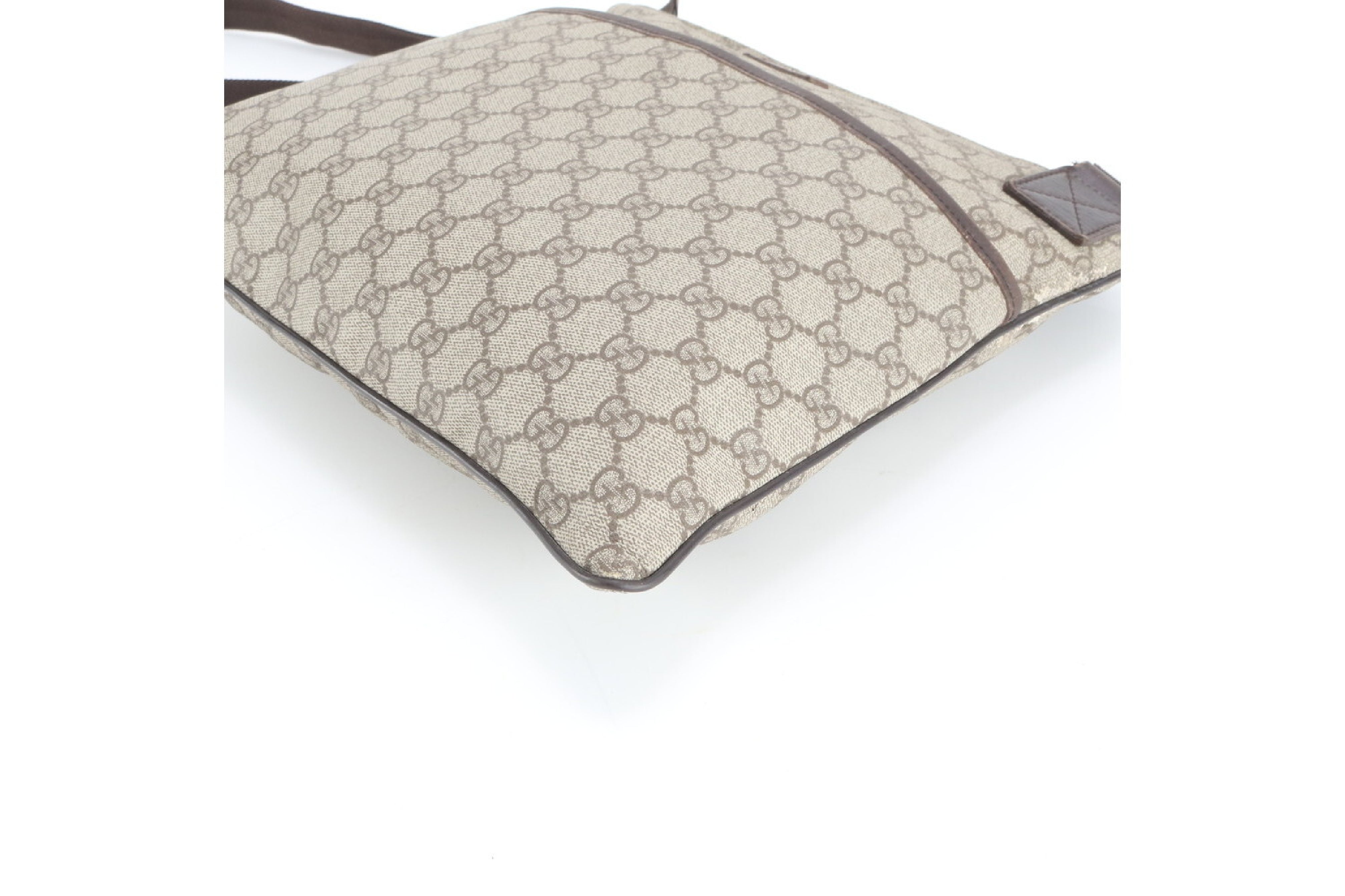 Gucci Messenger Bag GG Supreme 3396