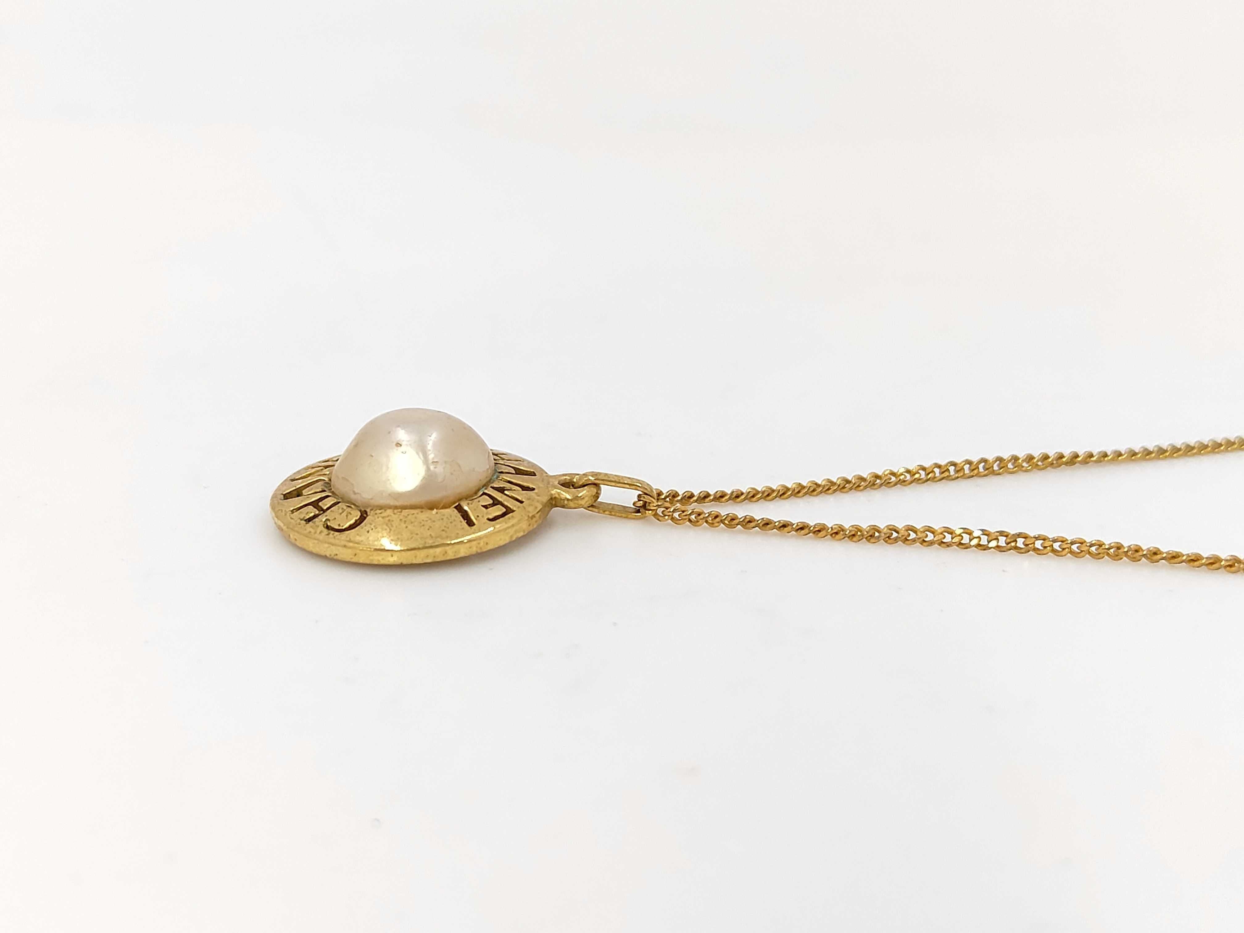 Chanel Logo Pearl Circle Necklace Gold 3414