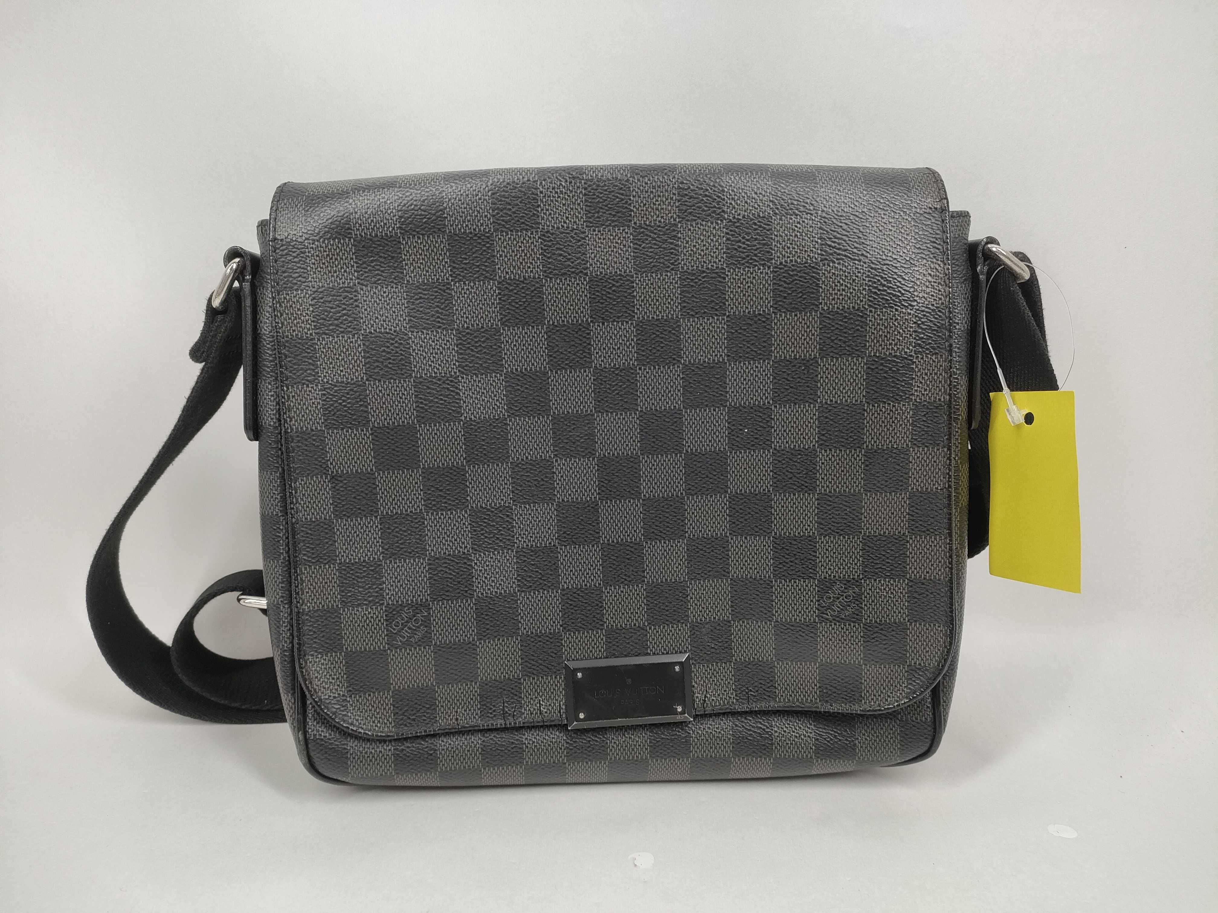 Louis Vuitton District PM Damier Graphite 3120