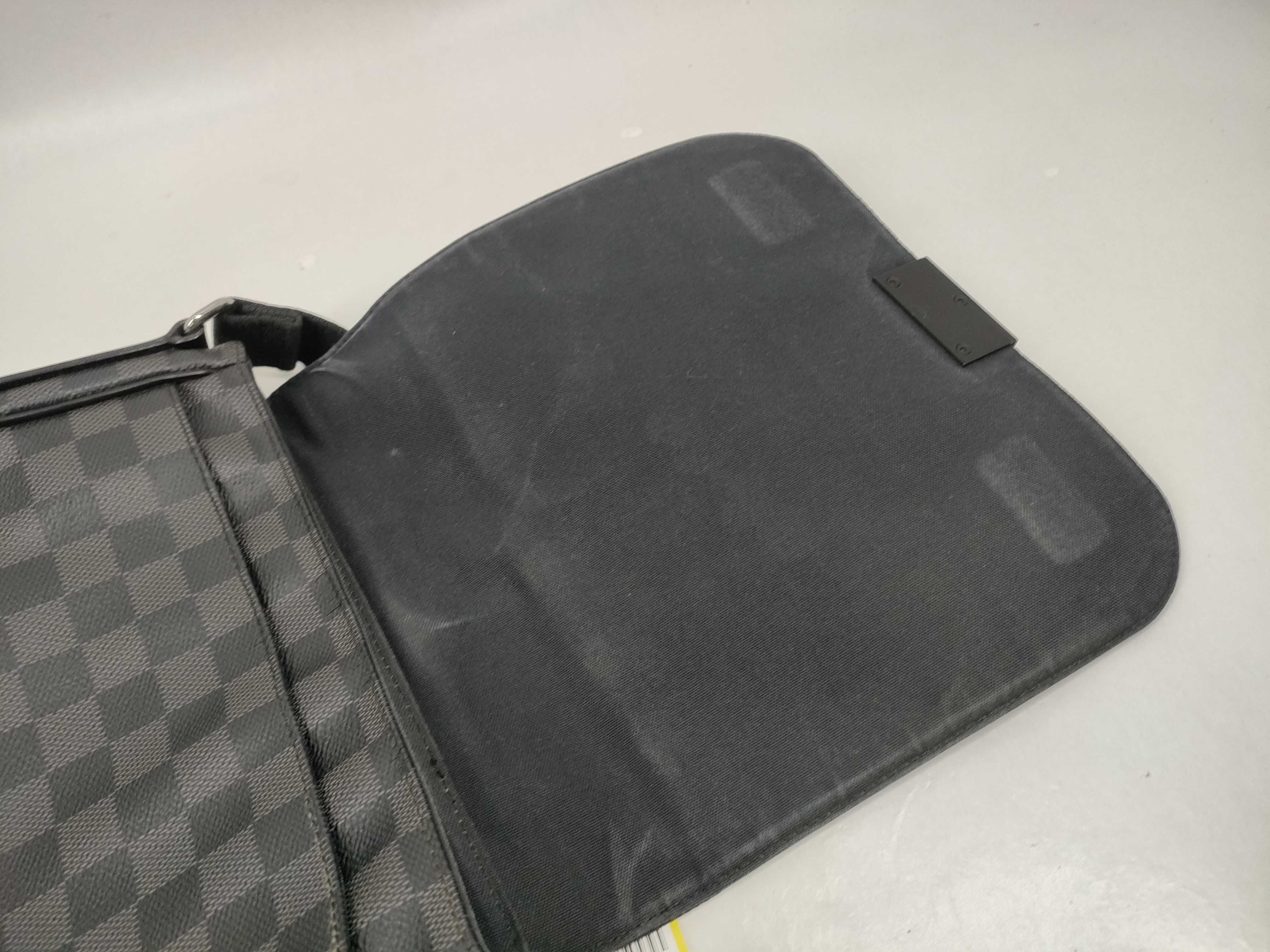 Louis Vuitton District PM Damier Graphite 3120