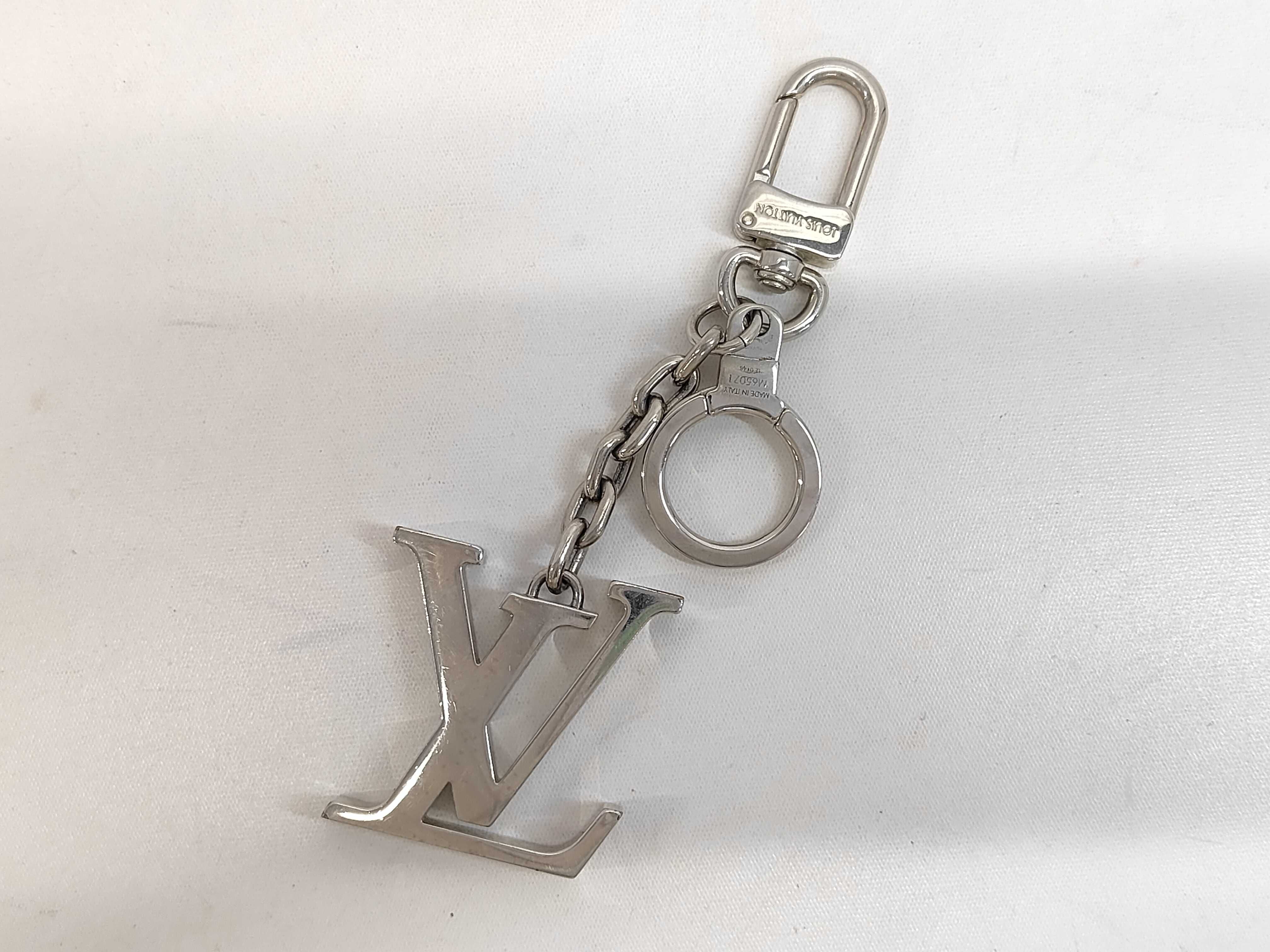 Louis Vuitton Porto Crainial LV Keyring Silver 3122