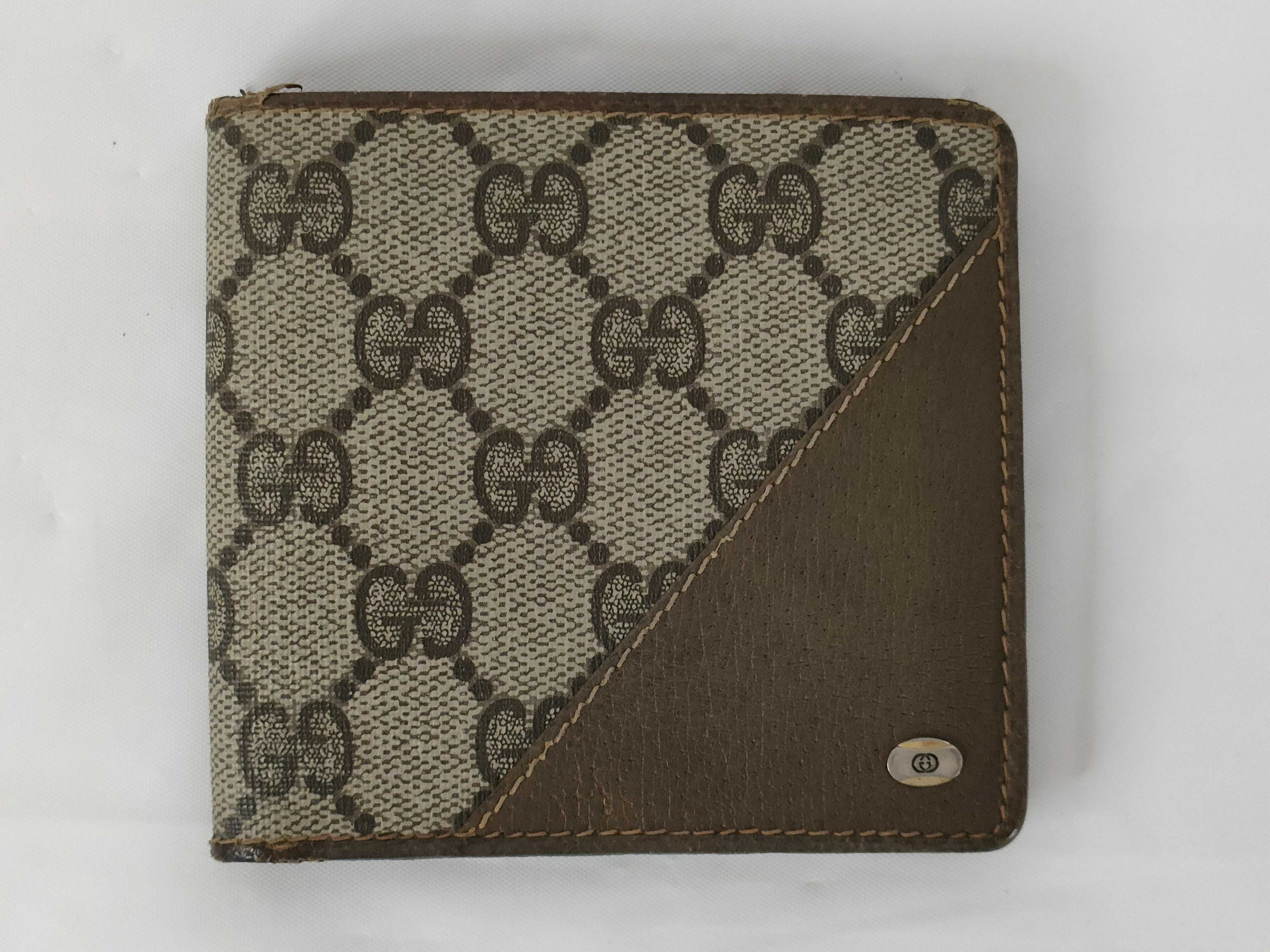 Gucci Vintage Bifold Wallet GG Supreme 3278