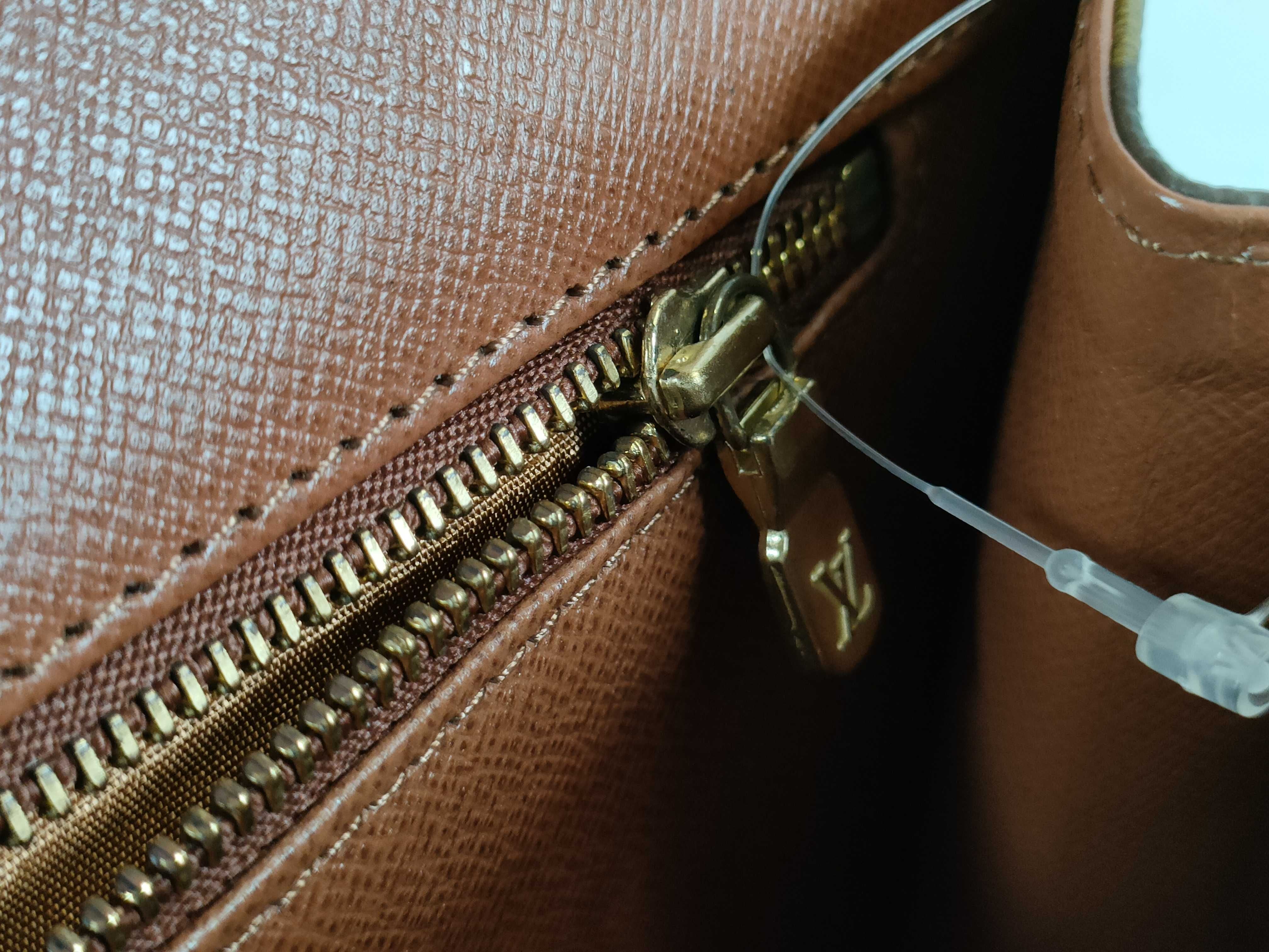 Louis Vuitton Pochette Dame Clutch Monogram 3315