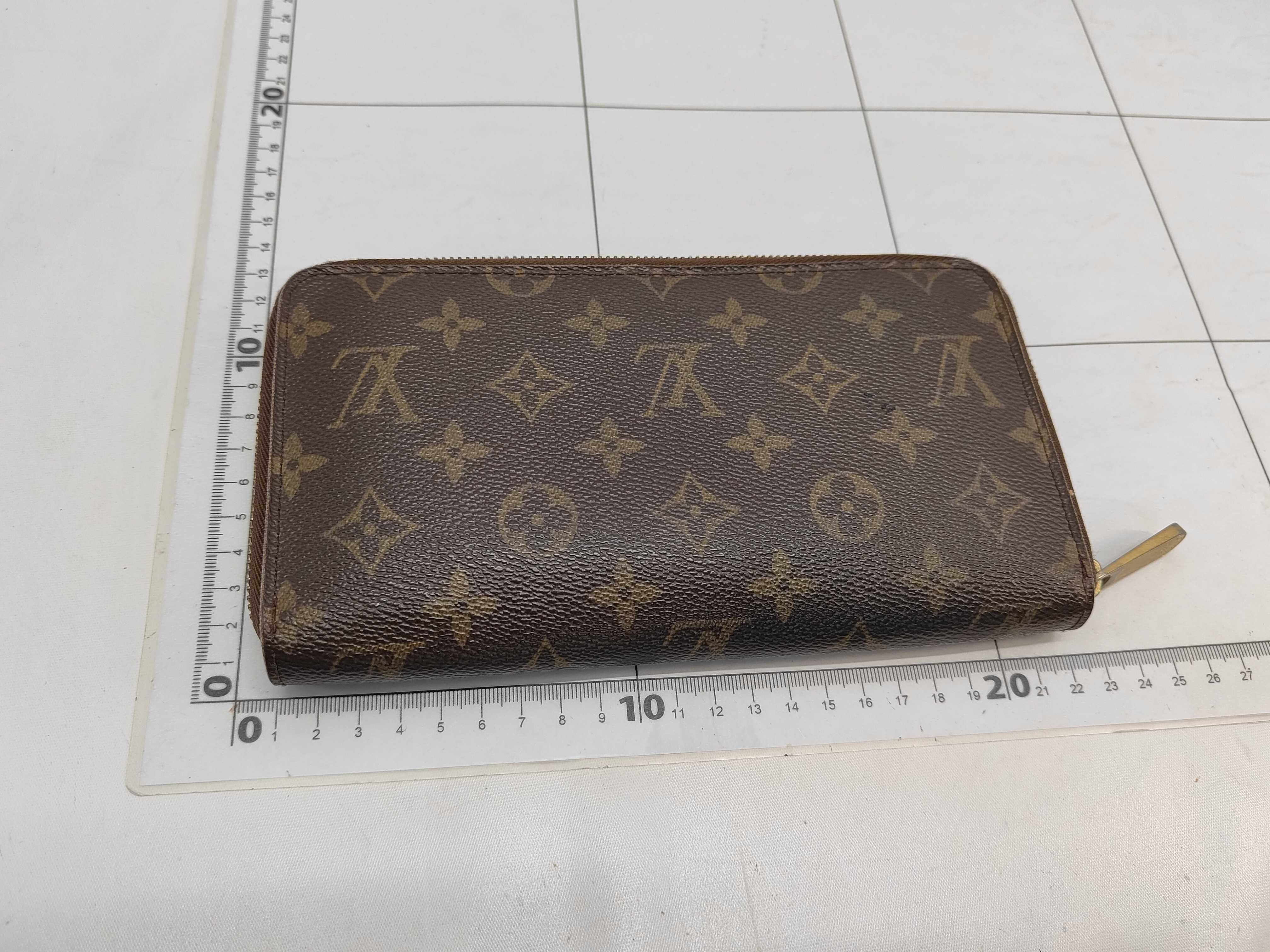 Louis Vuitton Zippy Organizer Wallet Monogram 3402