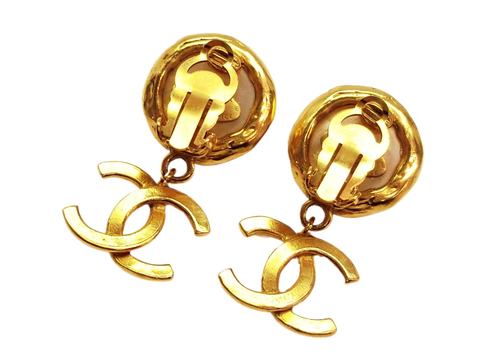 Chanel Pearl CC Dangle Earrings 2653