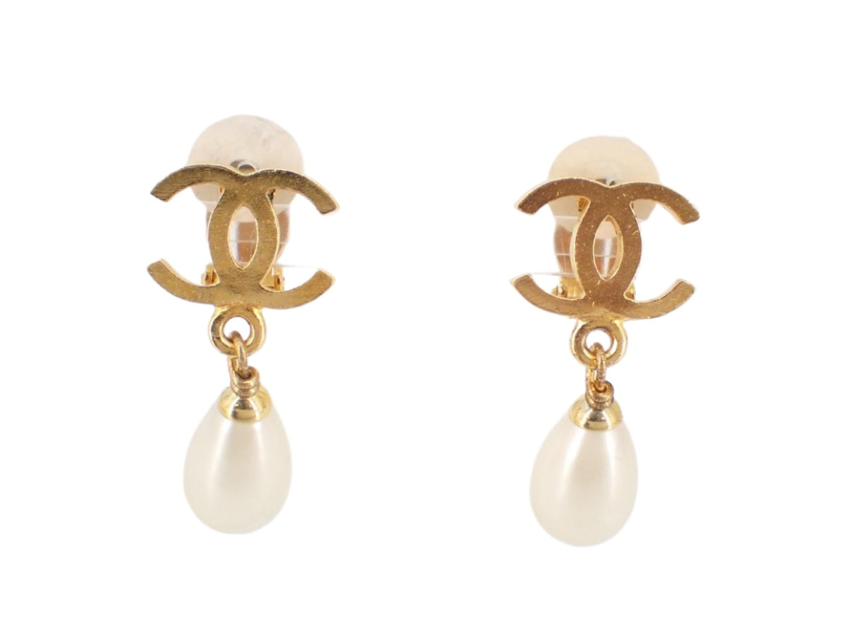 Chanel CC Pearl Drop Earrings Gold 2680