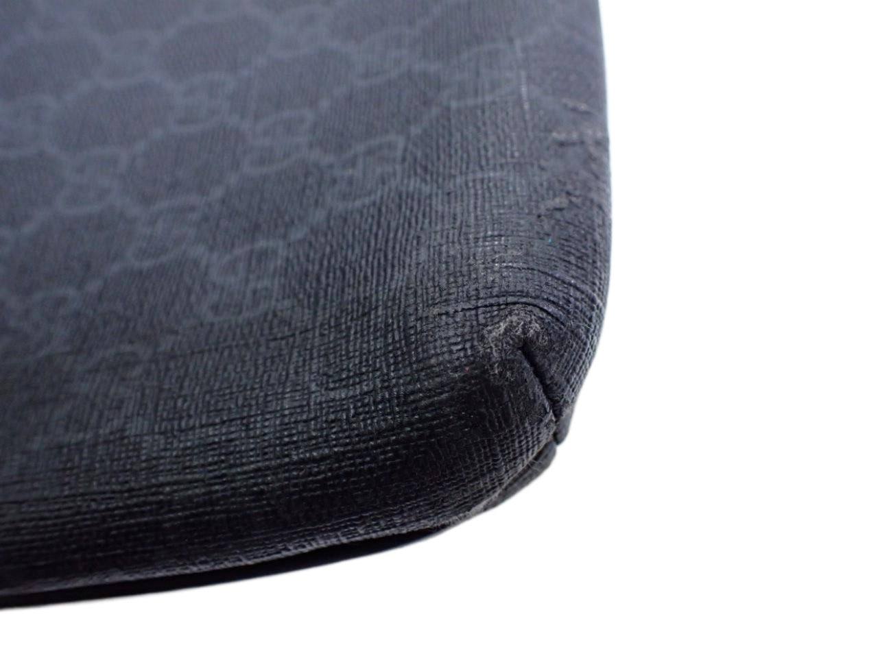 Gucci Front Zip Messenger Black GG 2692