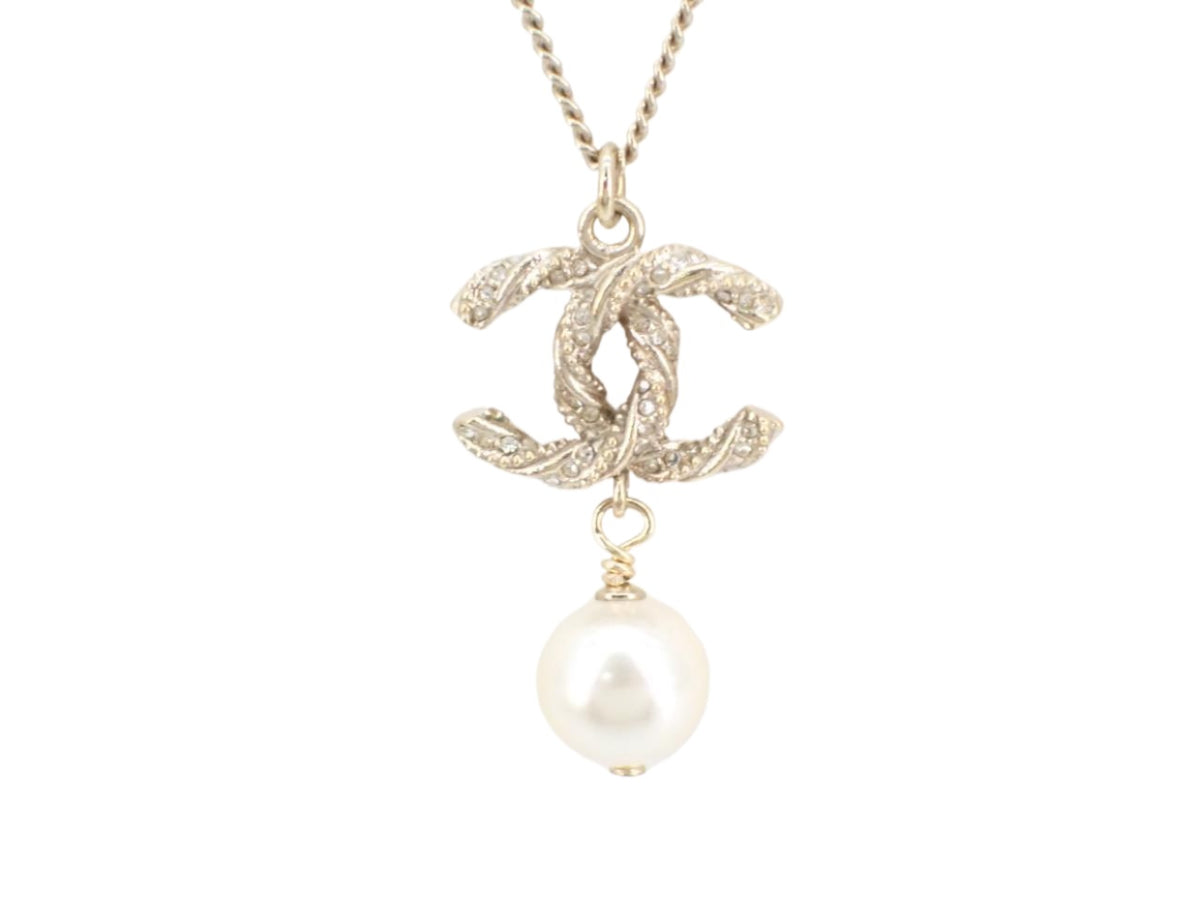 Chanel CC Pearl Drop Necklace 2697