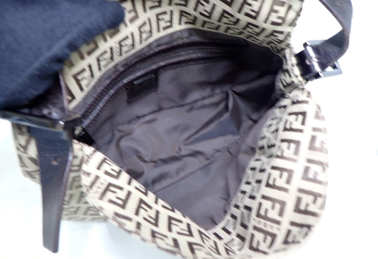 Fendi Zucchino Baguette Beige 2804