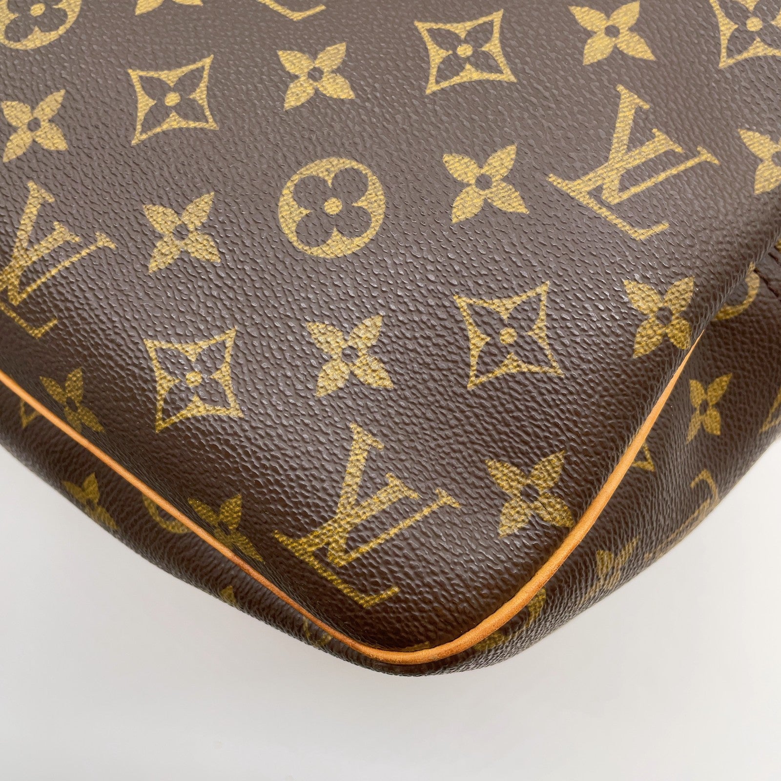 Louis Vuitton Evasion Travel Bag Monogram 3370