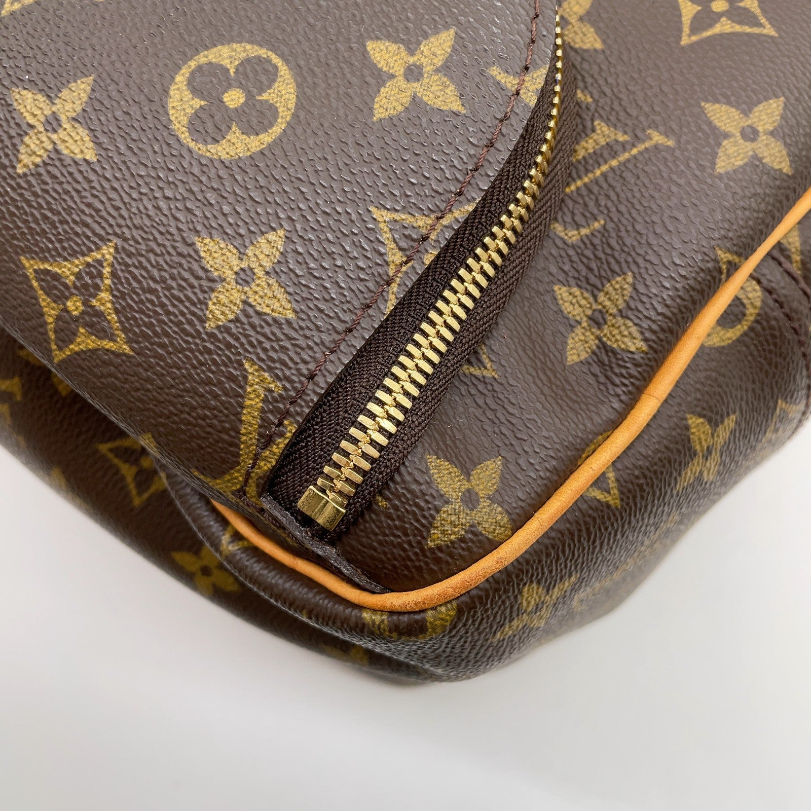 Louis Vuitton Evasion Travel Bag Monogram 3370