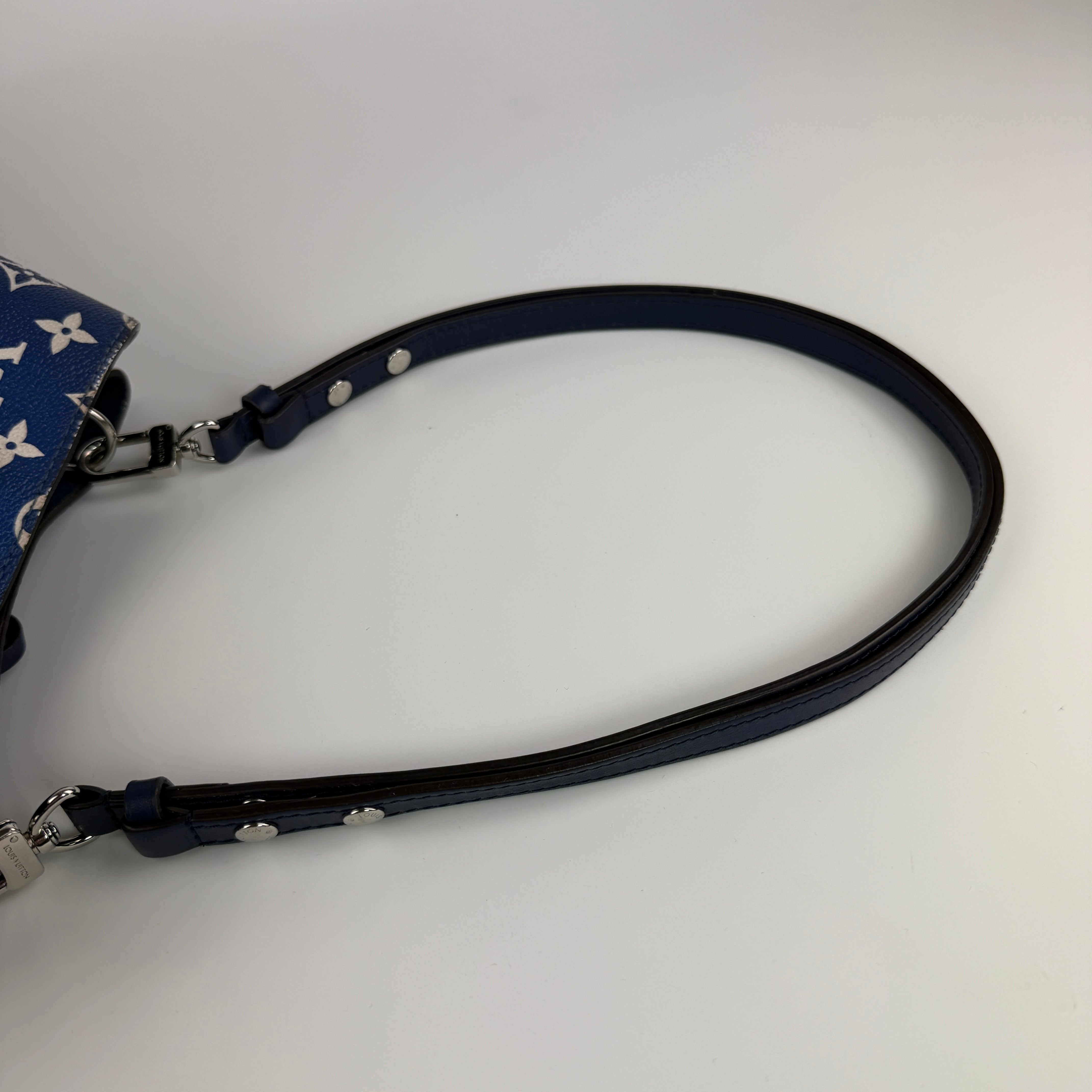 Louis Vuitton NeoNoe MM Blue Escale 3033