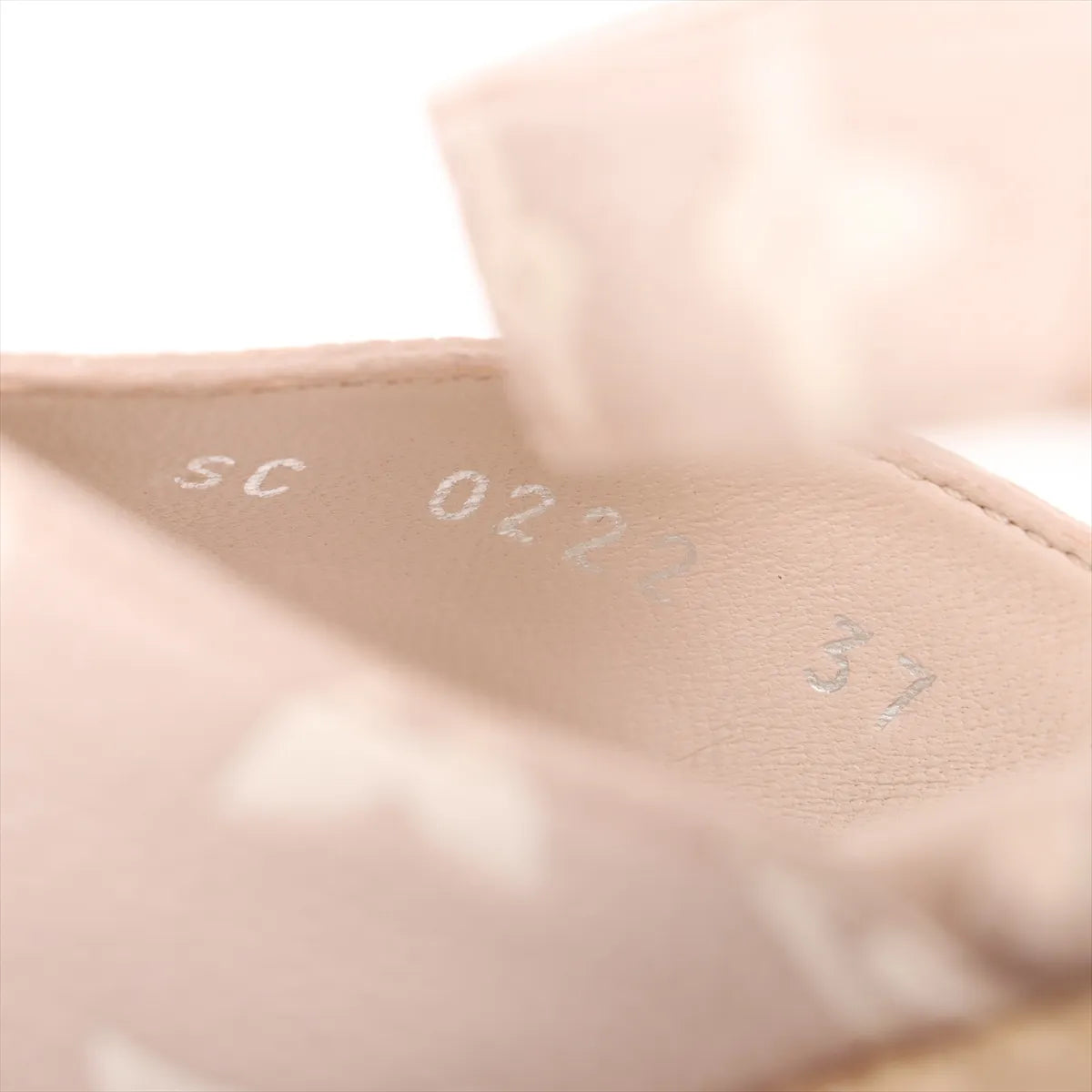 Louis Vuitton Starboard Cream Leather Espadrille Wedge Sandals (Size 37) 3384