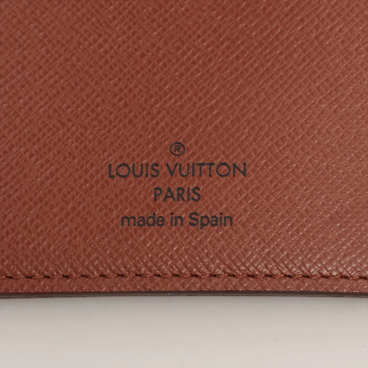 Louis Vuitton Couverture Passport Case Monogram 3351