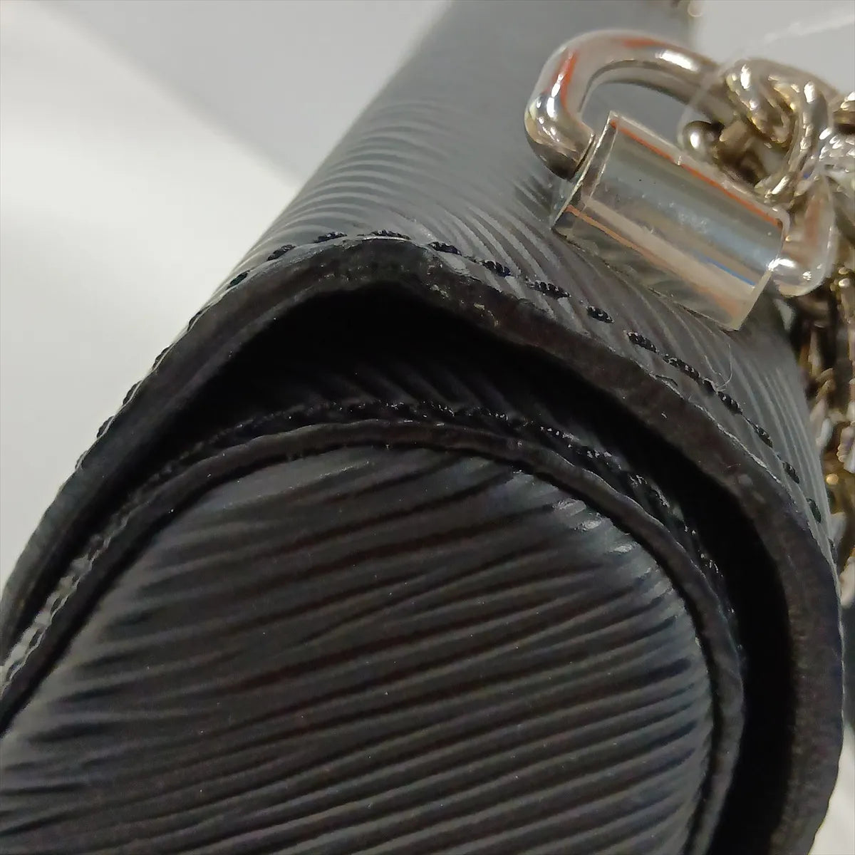 Louis Vuitton Twist PM Black Epi Leather 3473