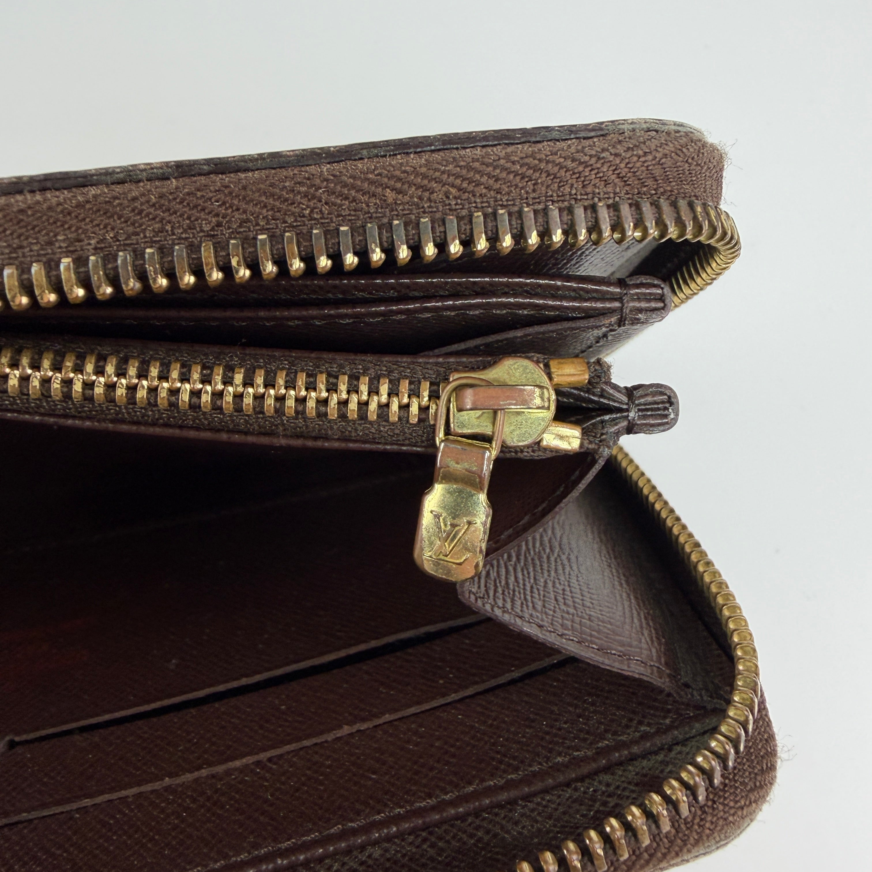 Louis Vuitton Zippy Wallet Damier Ebene 2477