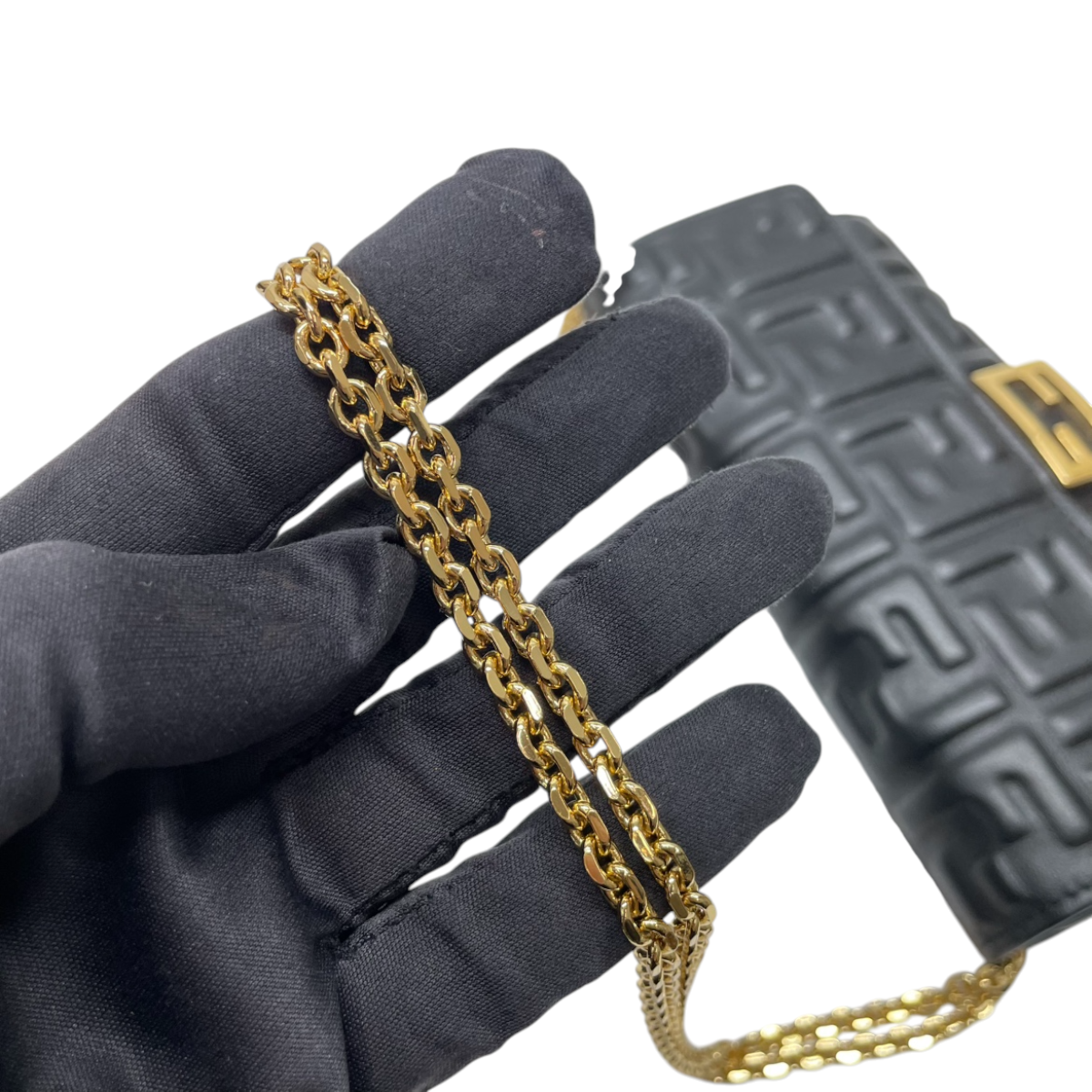 Fendi Baguette Continental Wallet on Chain Black 3025