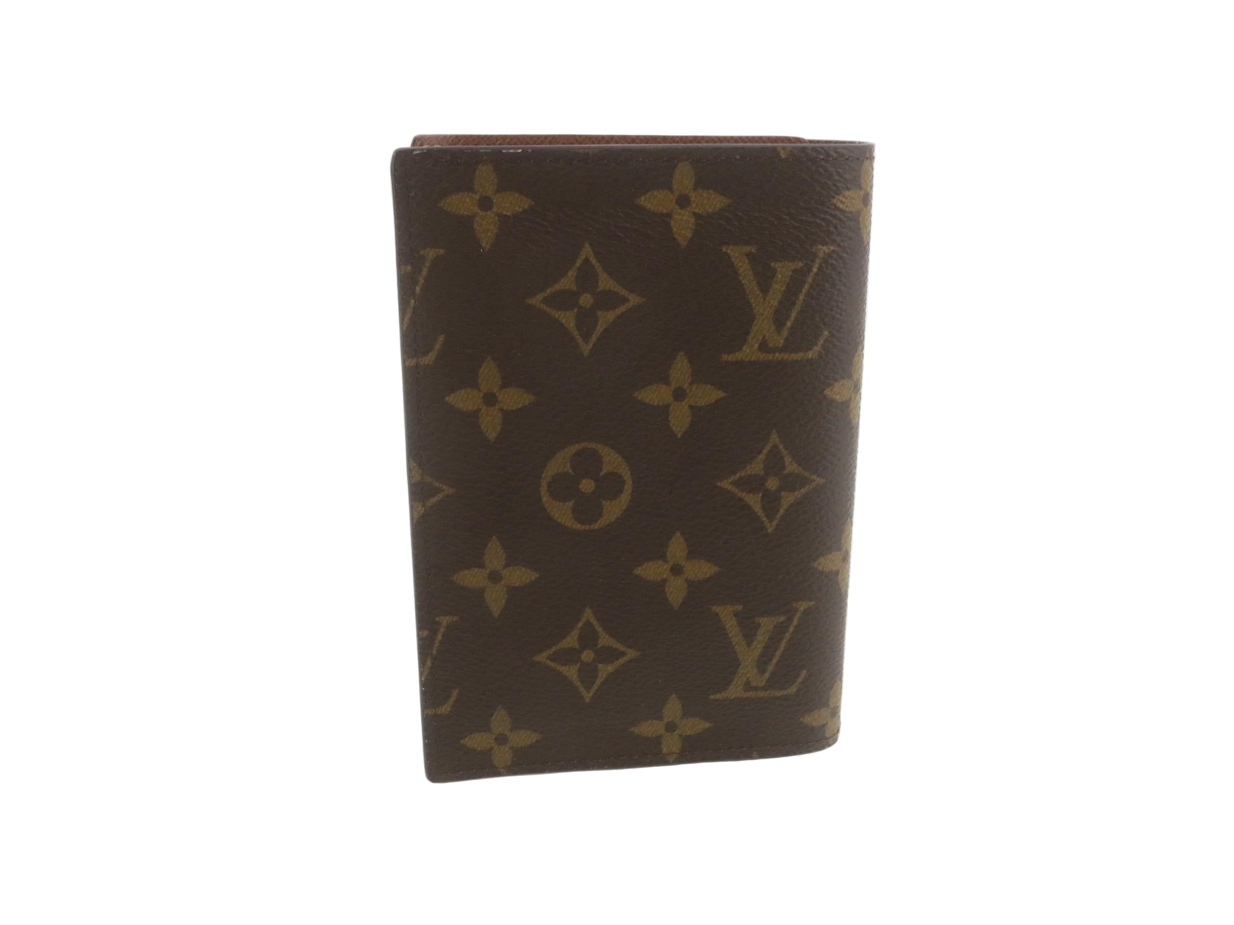 Louis Vuitton Couverture Passport Cover Monogram 2933