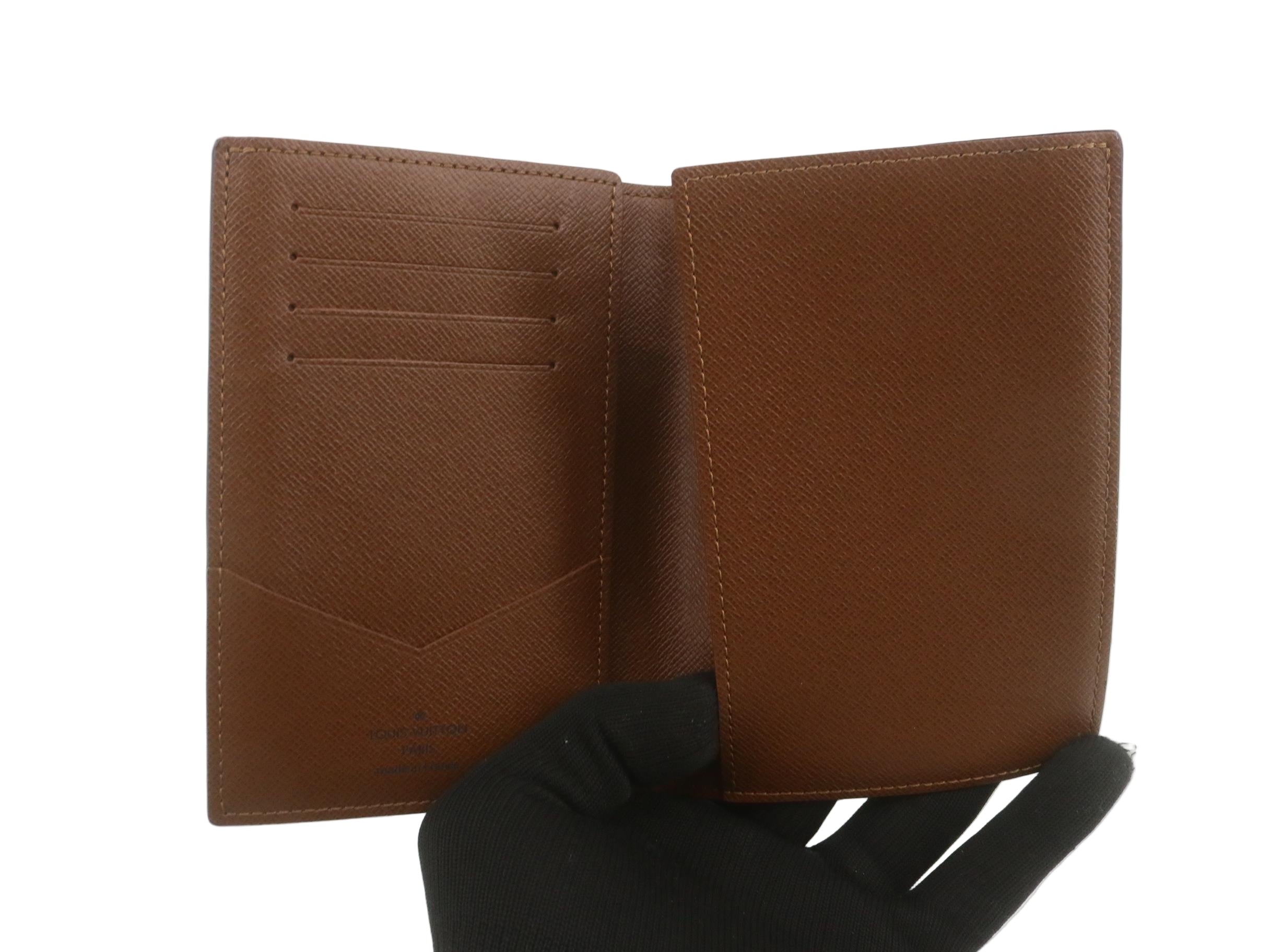 Louis Vuitton Couverture Passport Cover Monogram 2933