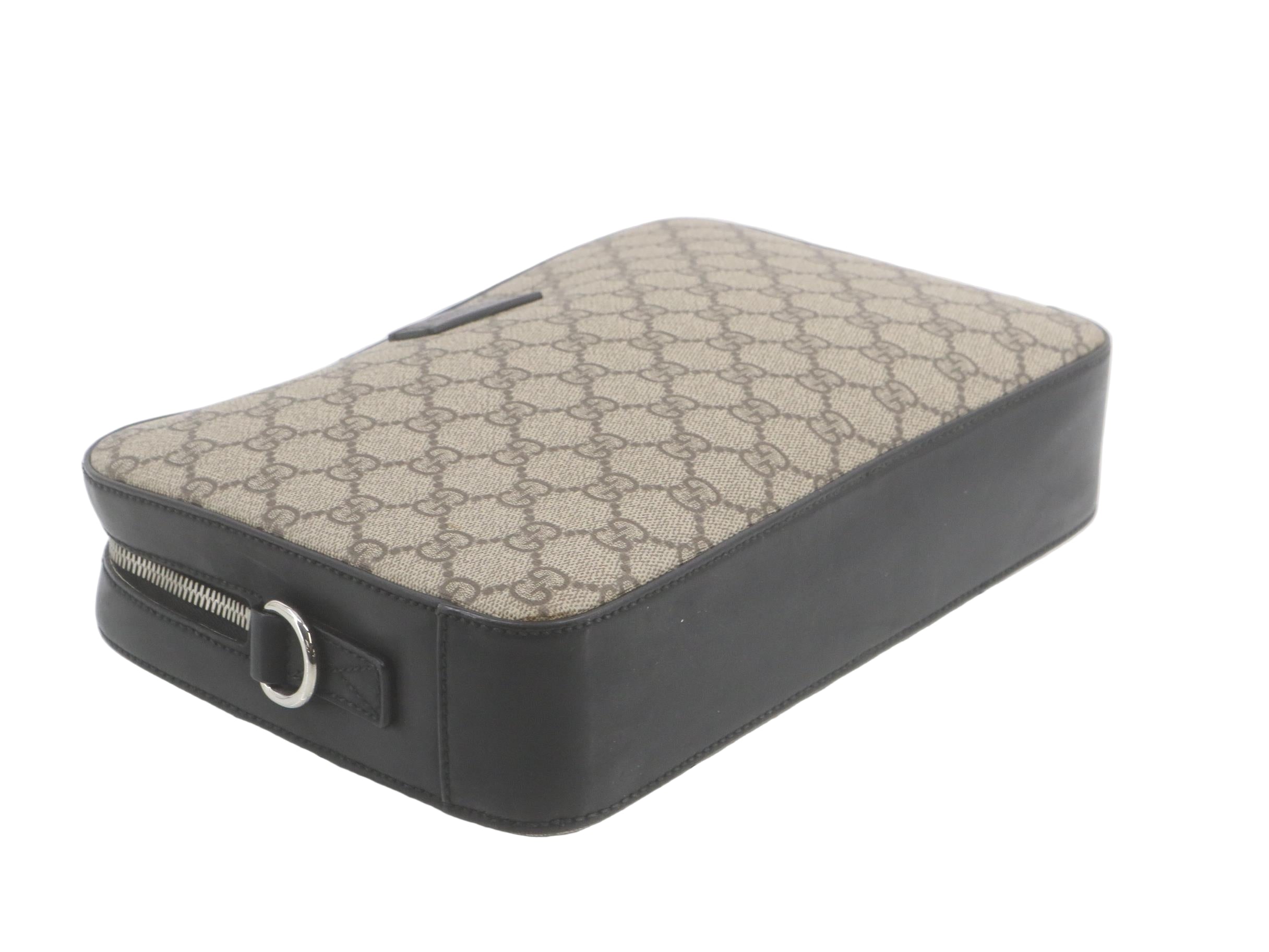 Gucci Wristlet Pouch GG Supreme 2957