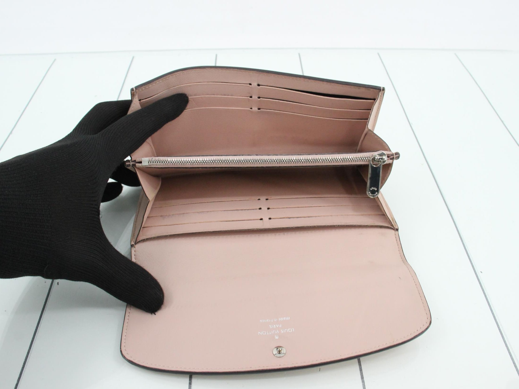 Louis Vuitton Iris Wallet Magnolia Mahina 2979