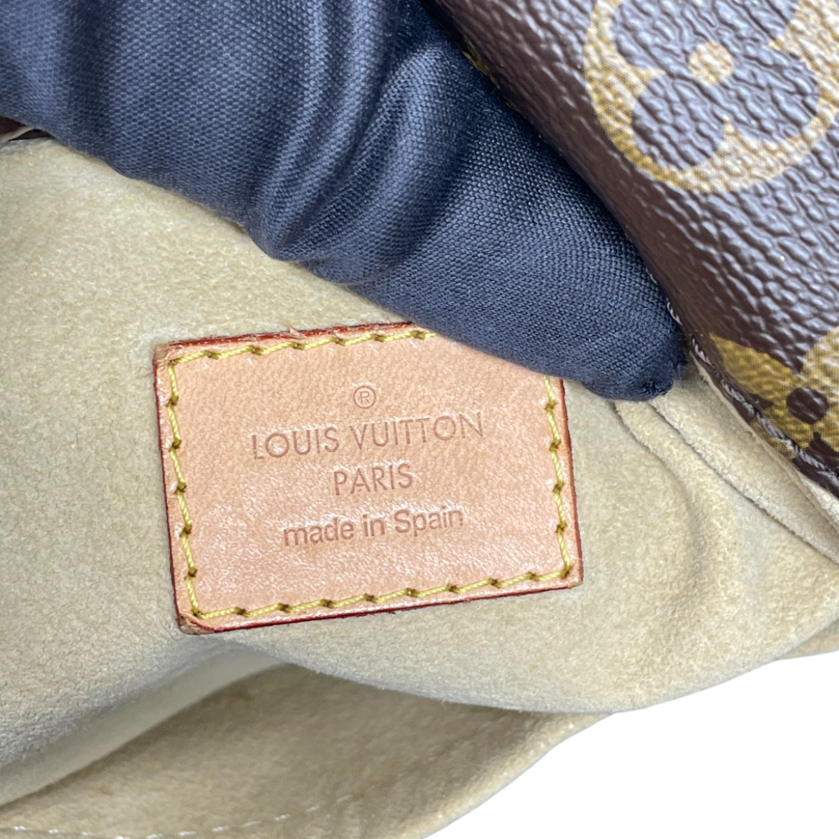 Louis Vuitton Artsy MM Monogram 3023