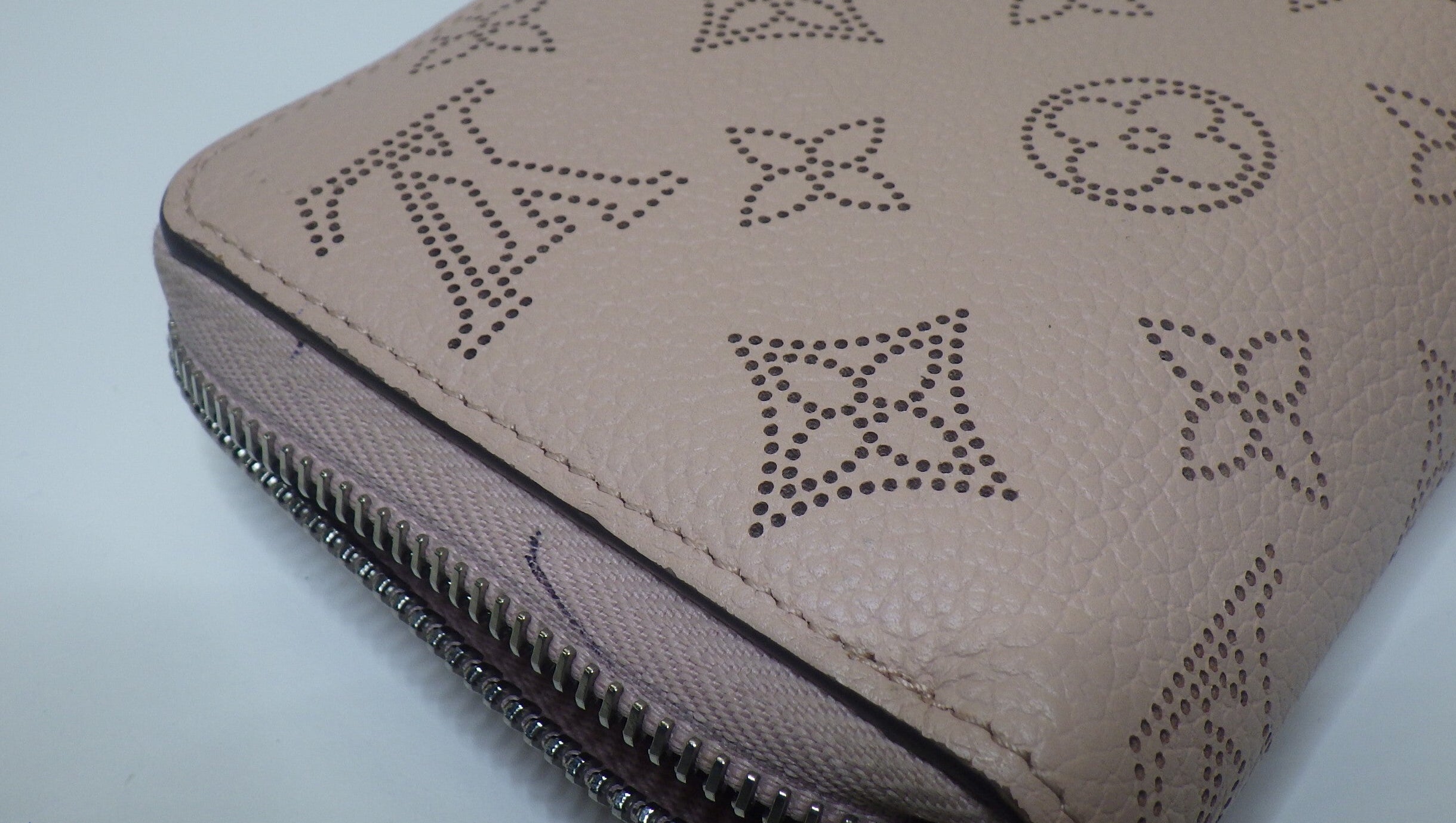 Louis Vuitton Zippy Wallet Pink Jasmin Mahina 2926