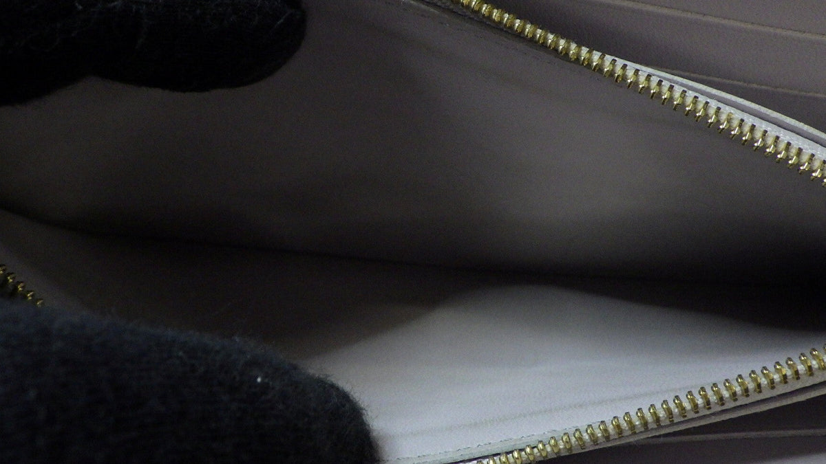 Louis Vuitton Capucines Wallet Grey Beige Leather 2964